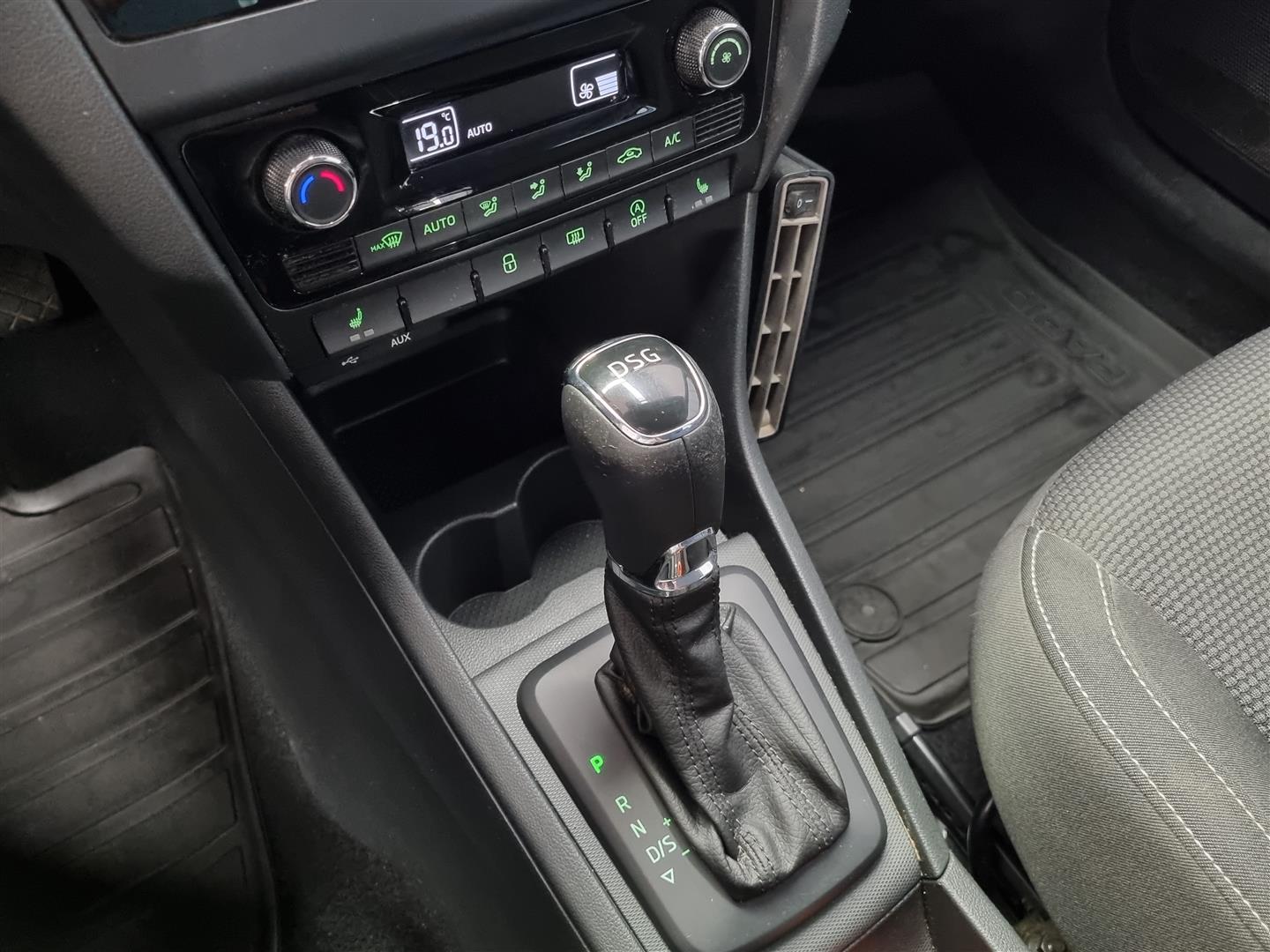 SKODA Rapid 2016