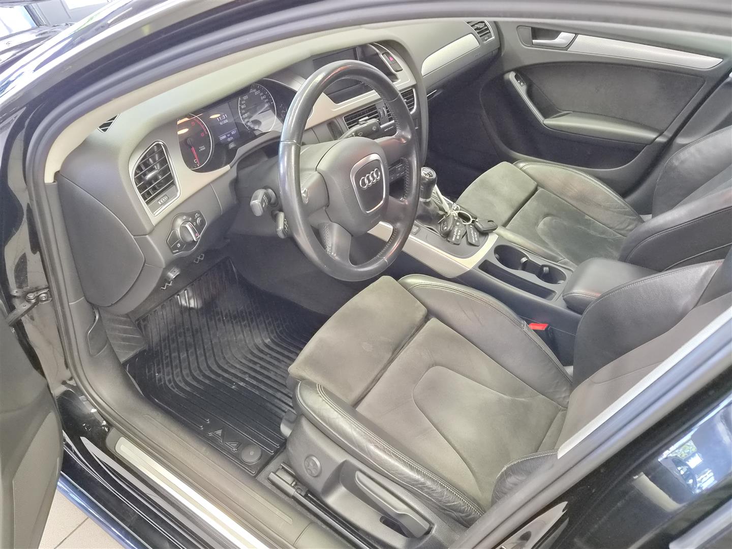 AUDI A4 2008
