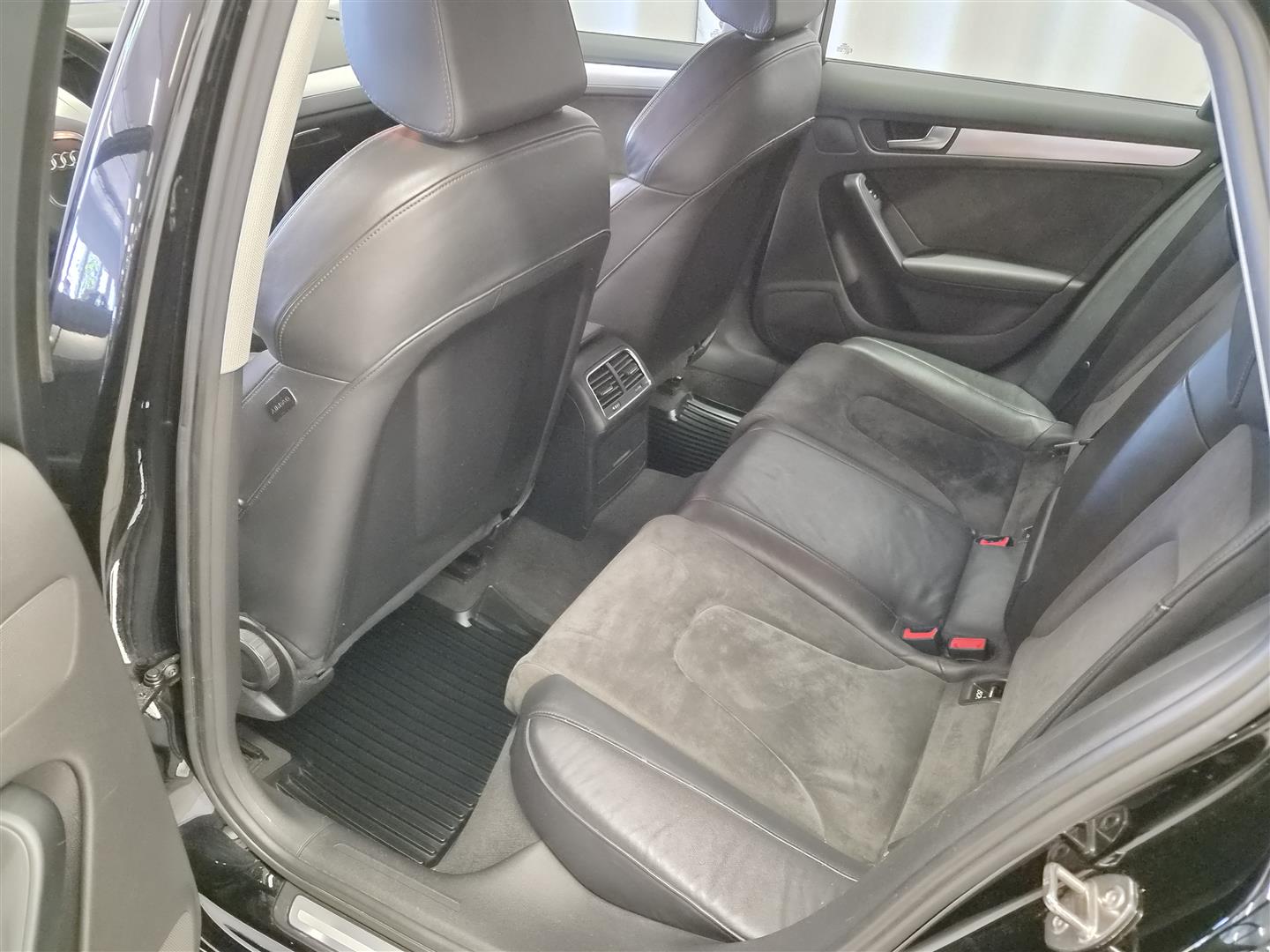 AUDI A4 2008