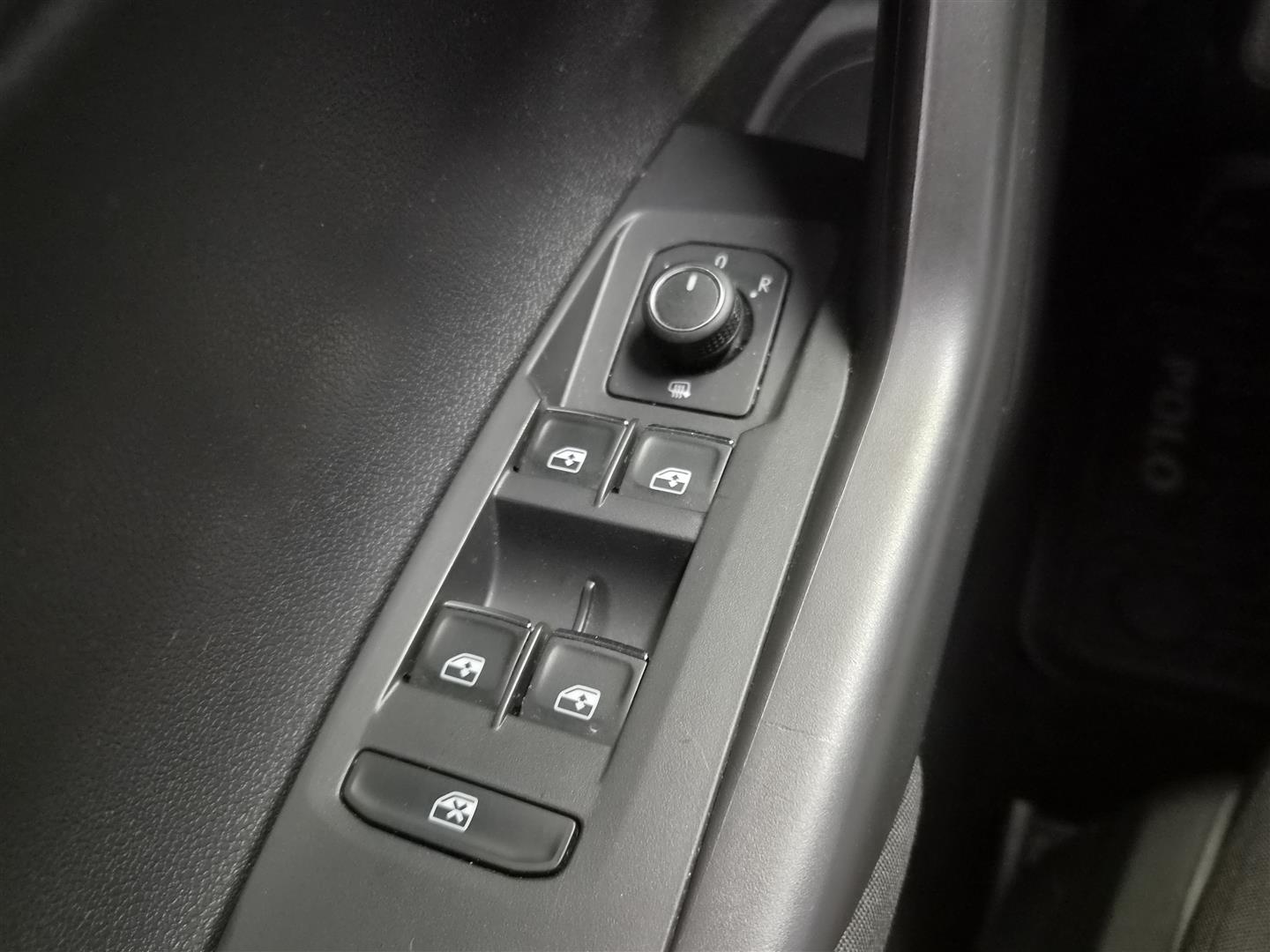 VOLKSWAGEN Polo 2018