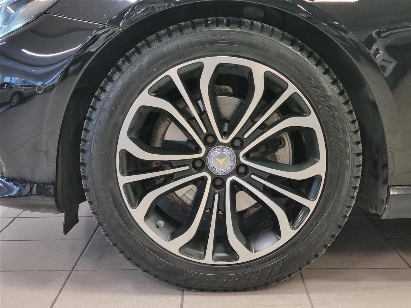 MERCEDES-BENZ E 2018