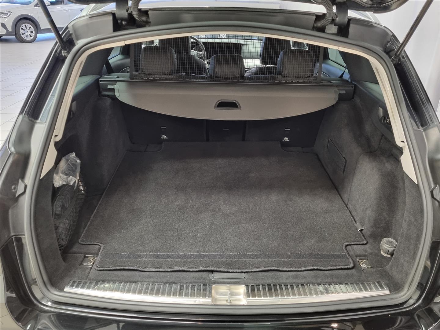 MERCEDES-BENZ E 2018