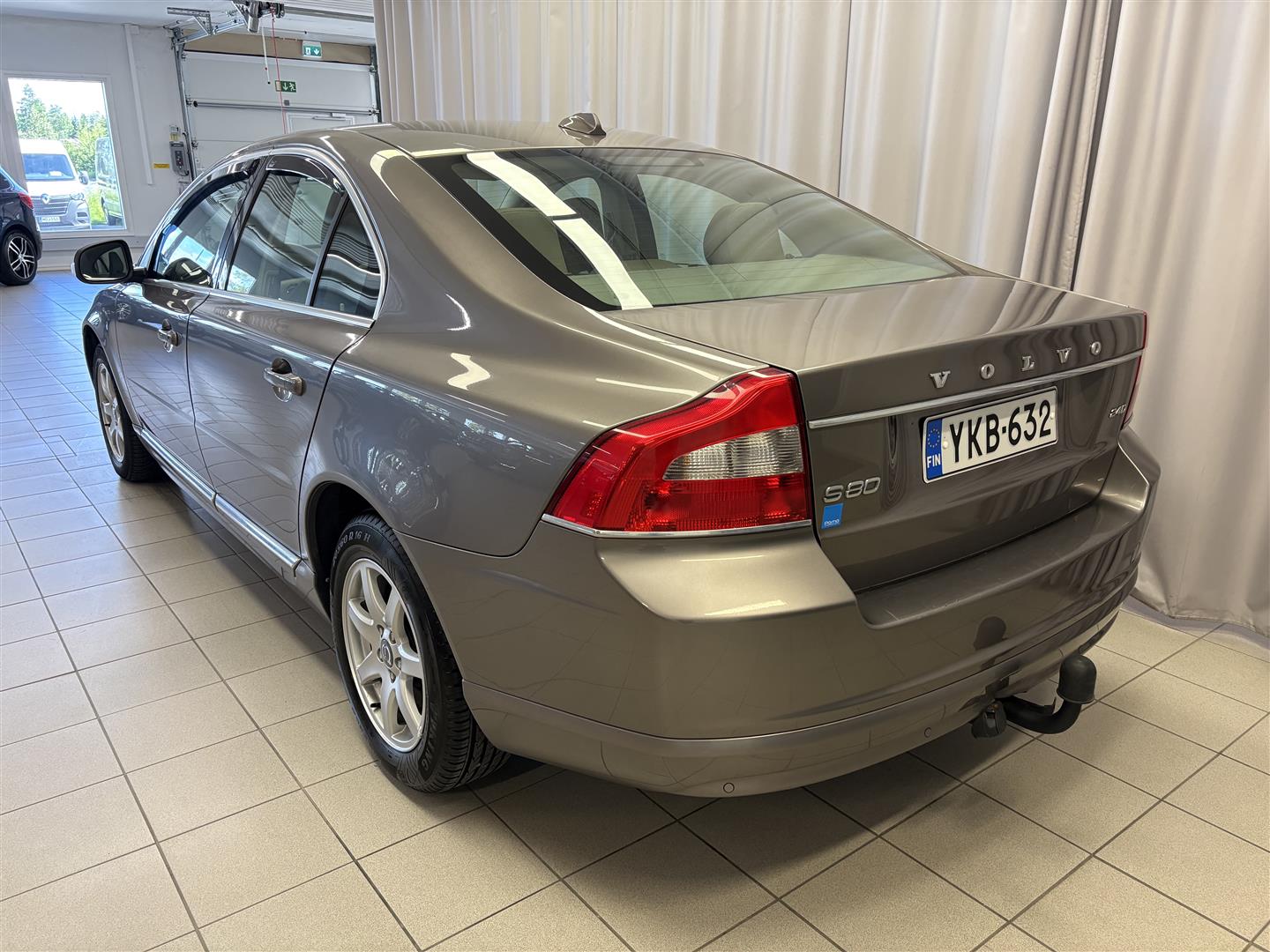 VOLVO S80 2010