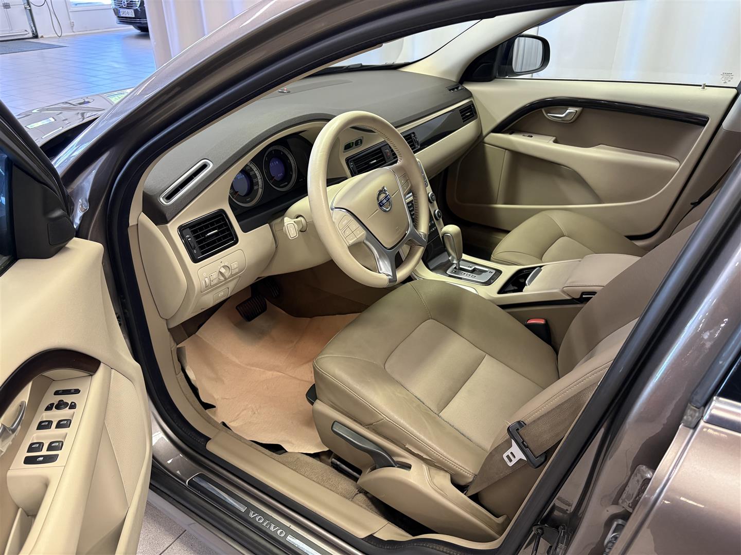VOLVO S80 2010