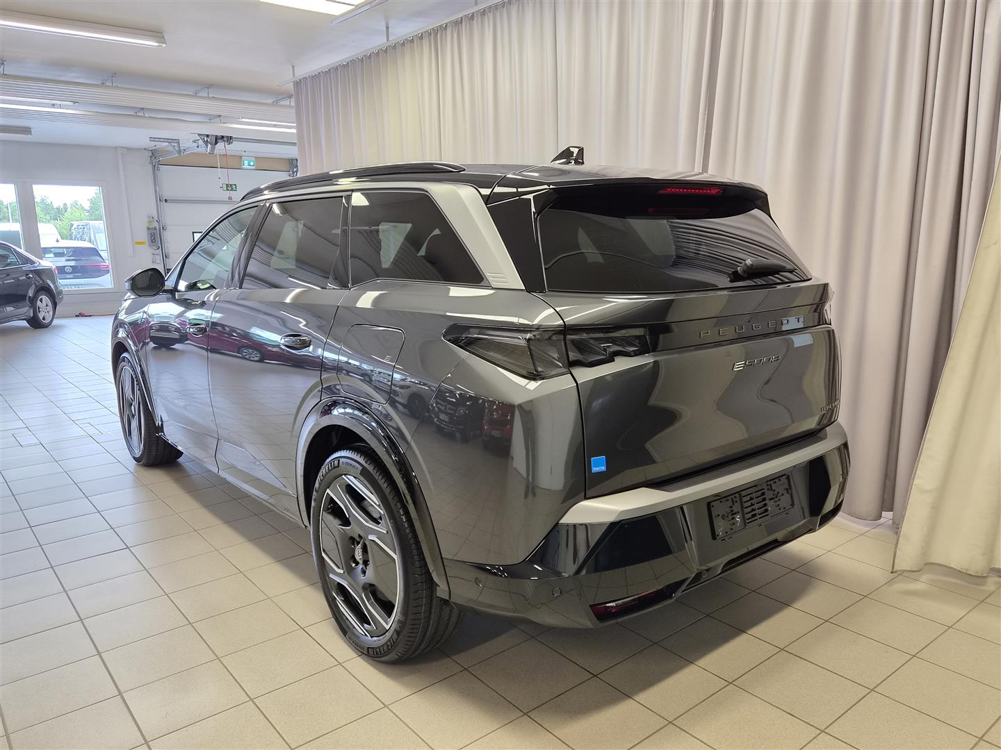 Peugeot E-5008 2026