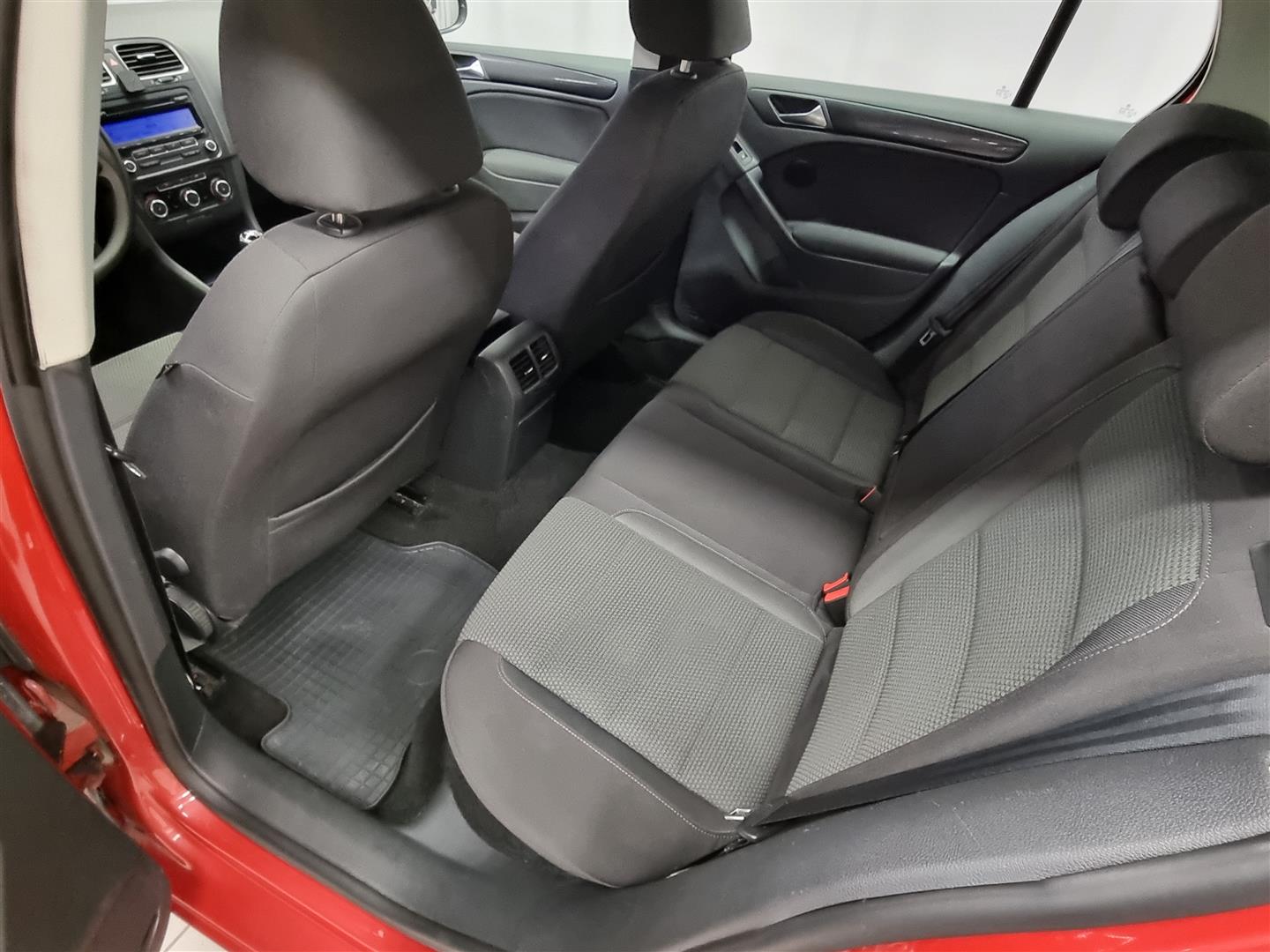 VOLKSWAGEN Golf 2010