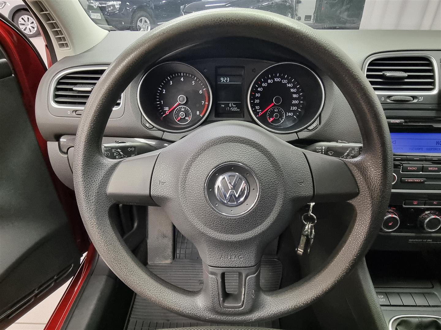 VOLKSWAGEN Golf 2010