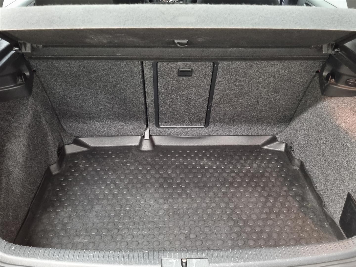 VOLKSWAGEN Golf 2010