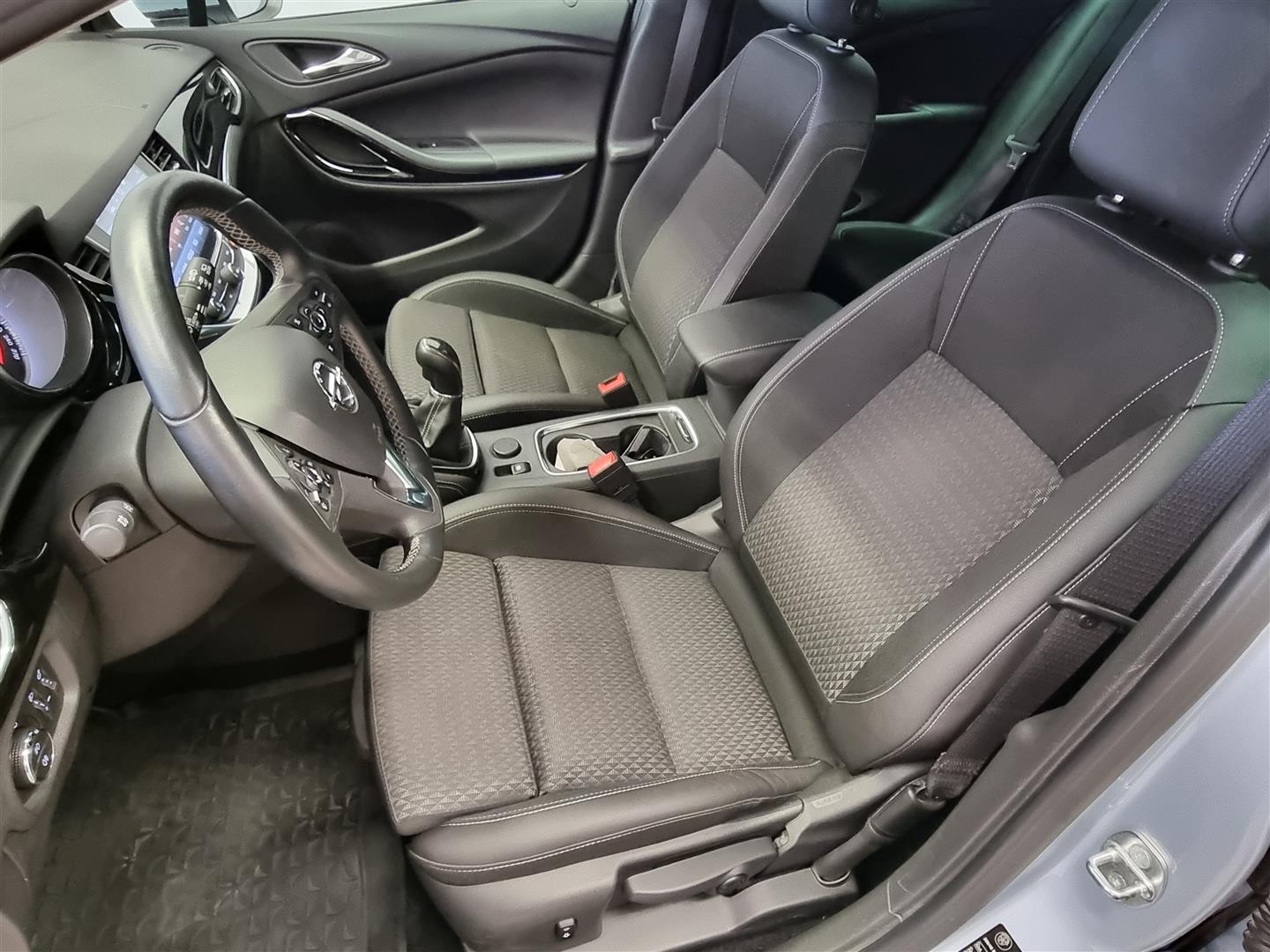 OPEL Astra 2017