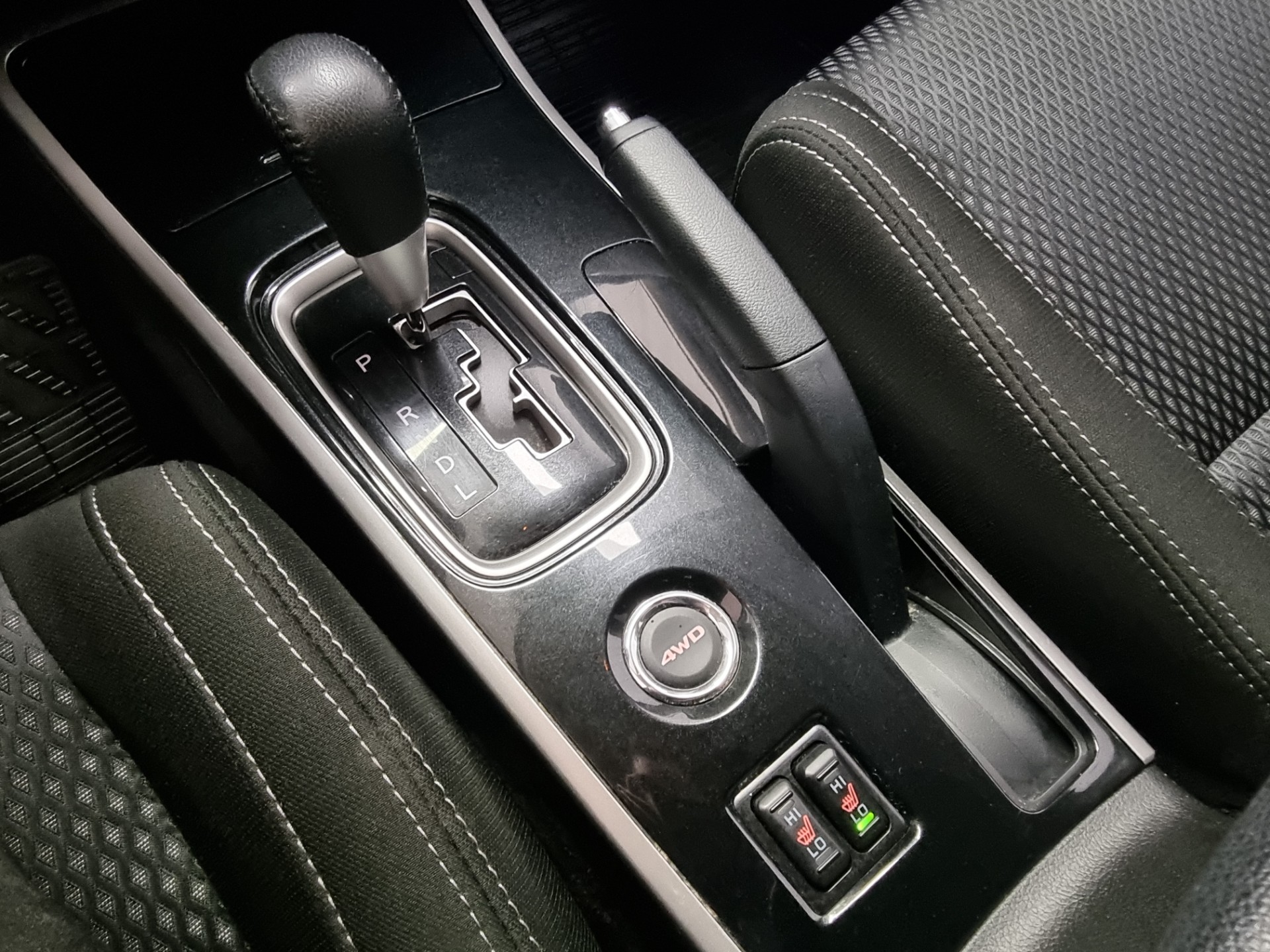 MITSUBISHI Outlander 2017