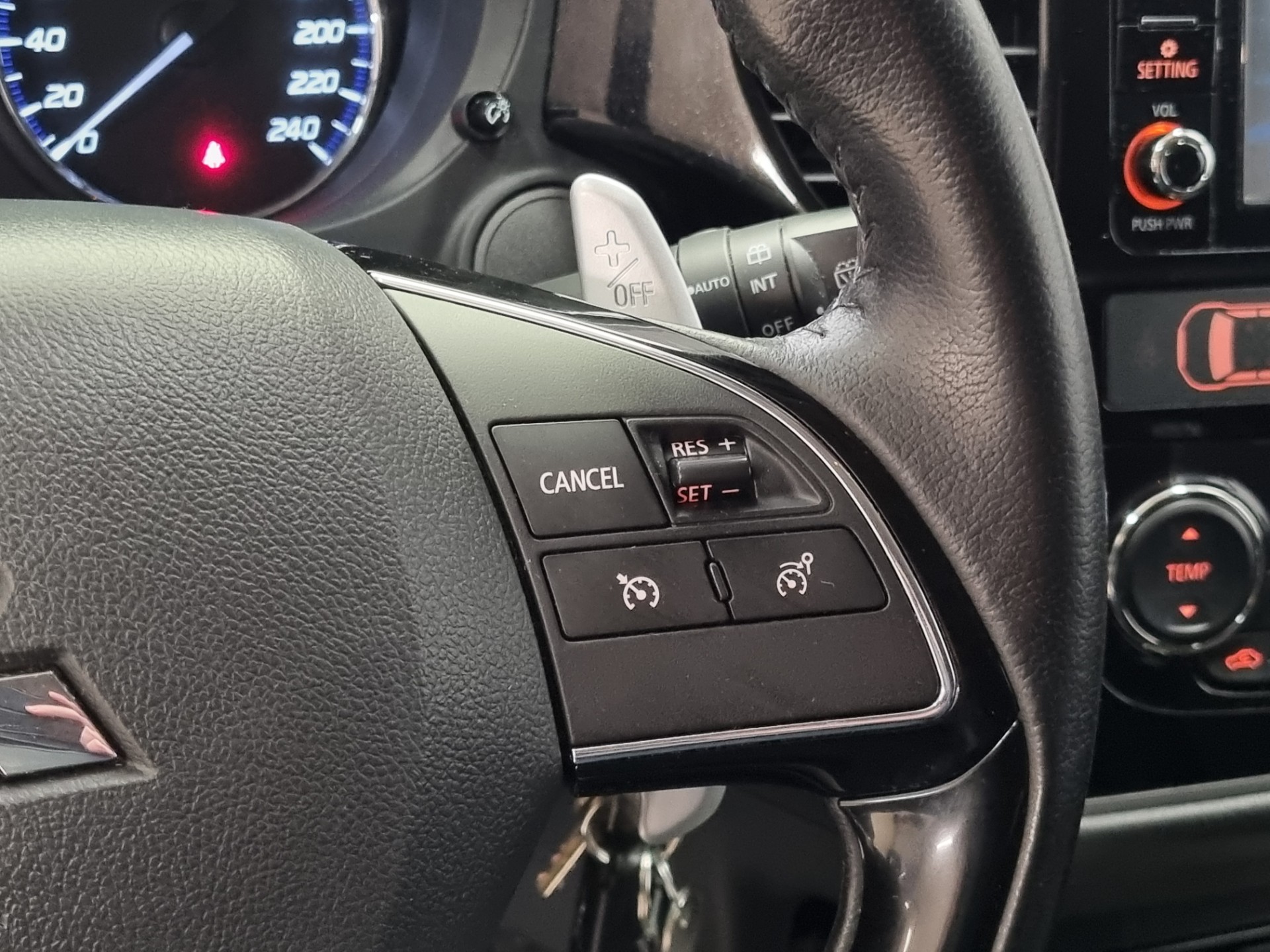 MITSUBISHI Outlander 2017