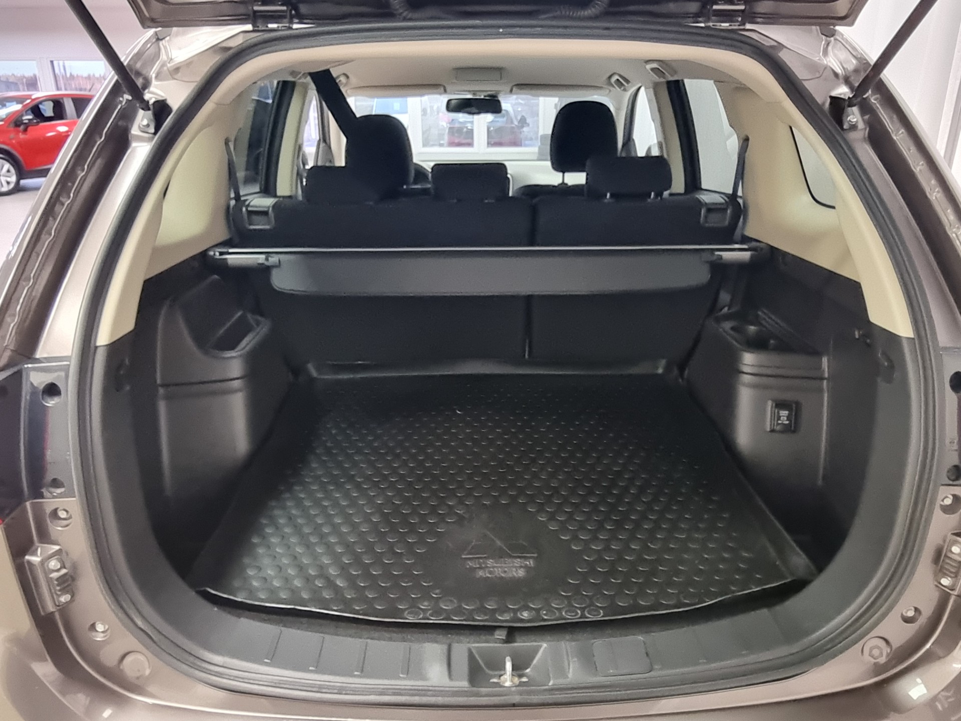 MITSUBISHI Outlander 2017