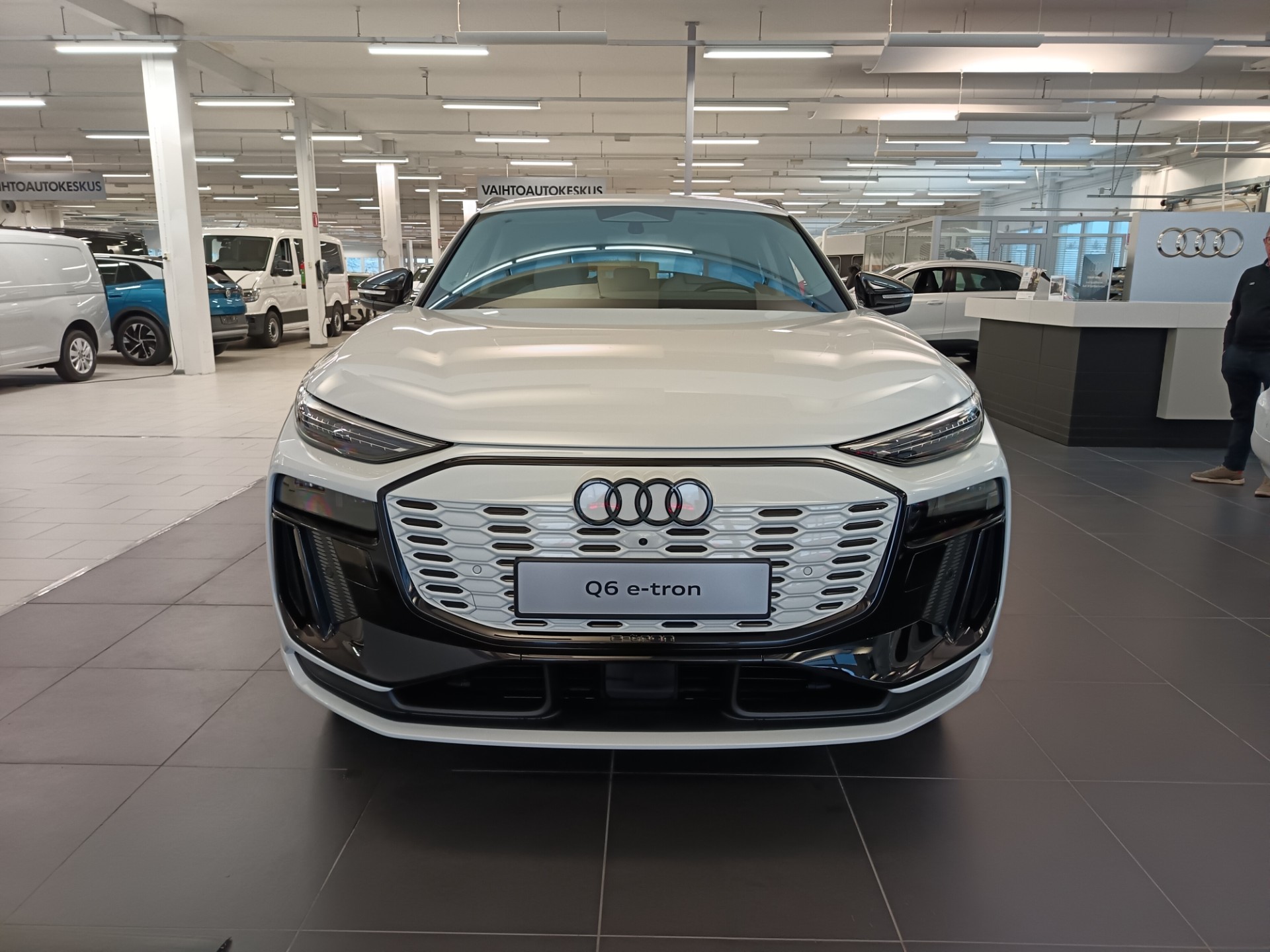 Audi Q6 e-tron 2026