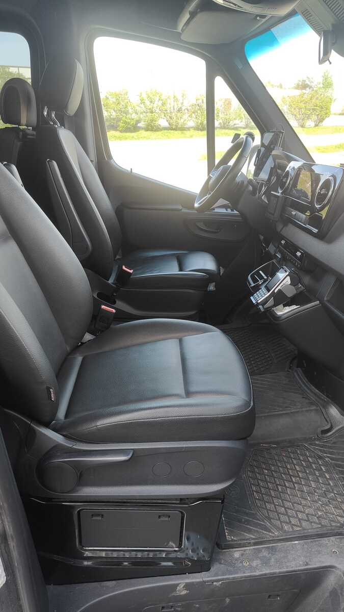Mercedes-Benz Sprinter 2025