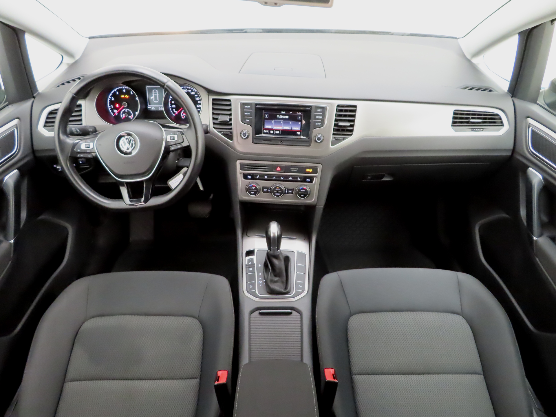 VOLKSWAGEN Golf Sportsvan 2015
