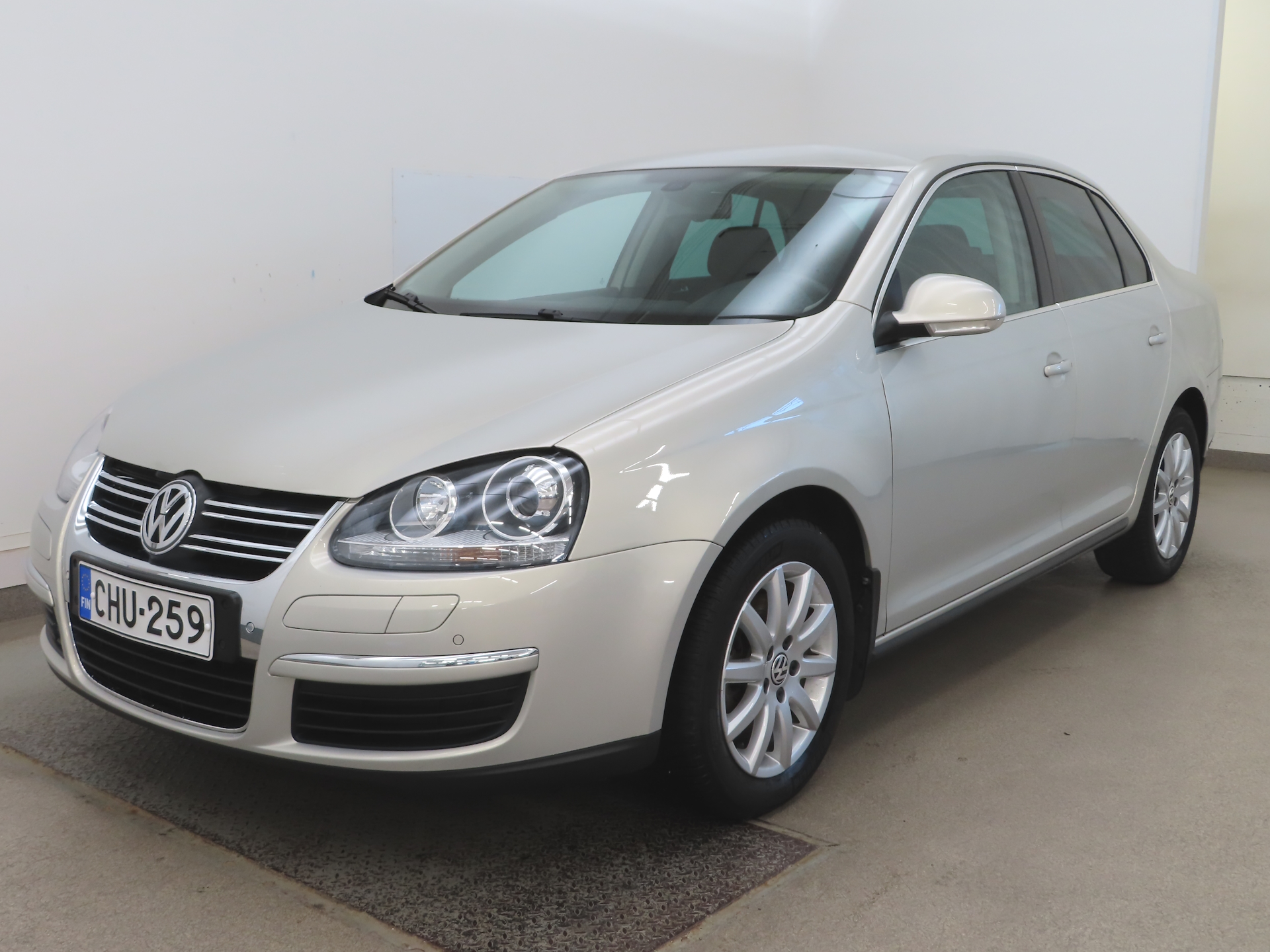 VOLKSWAGEN Jetta 2010