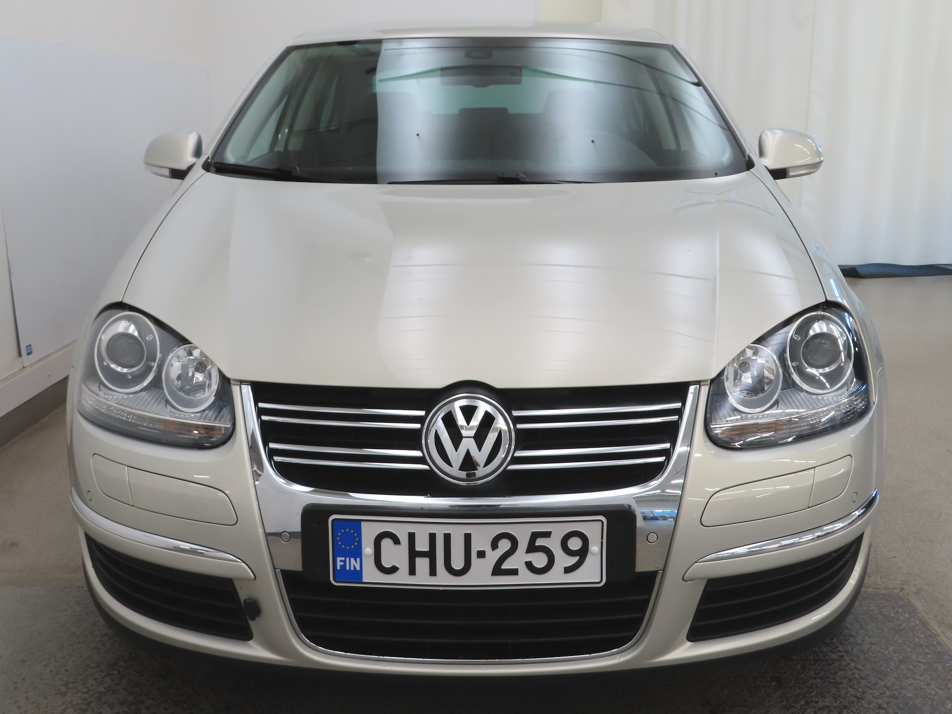 VOLKSWAGEN Jetta 2010