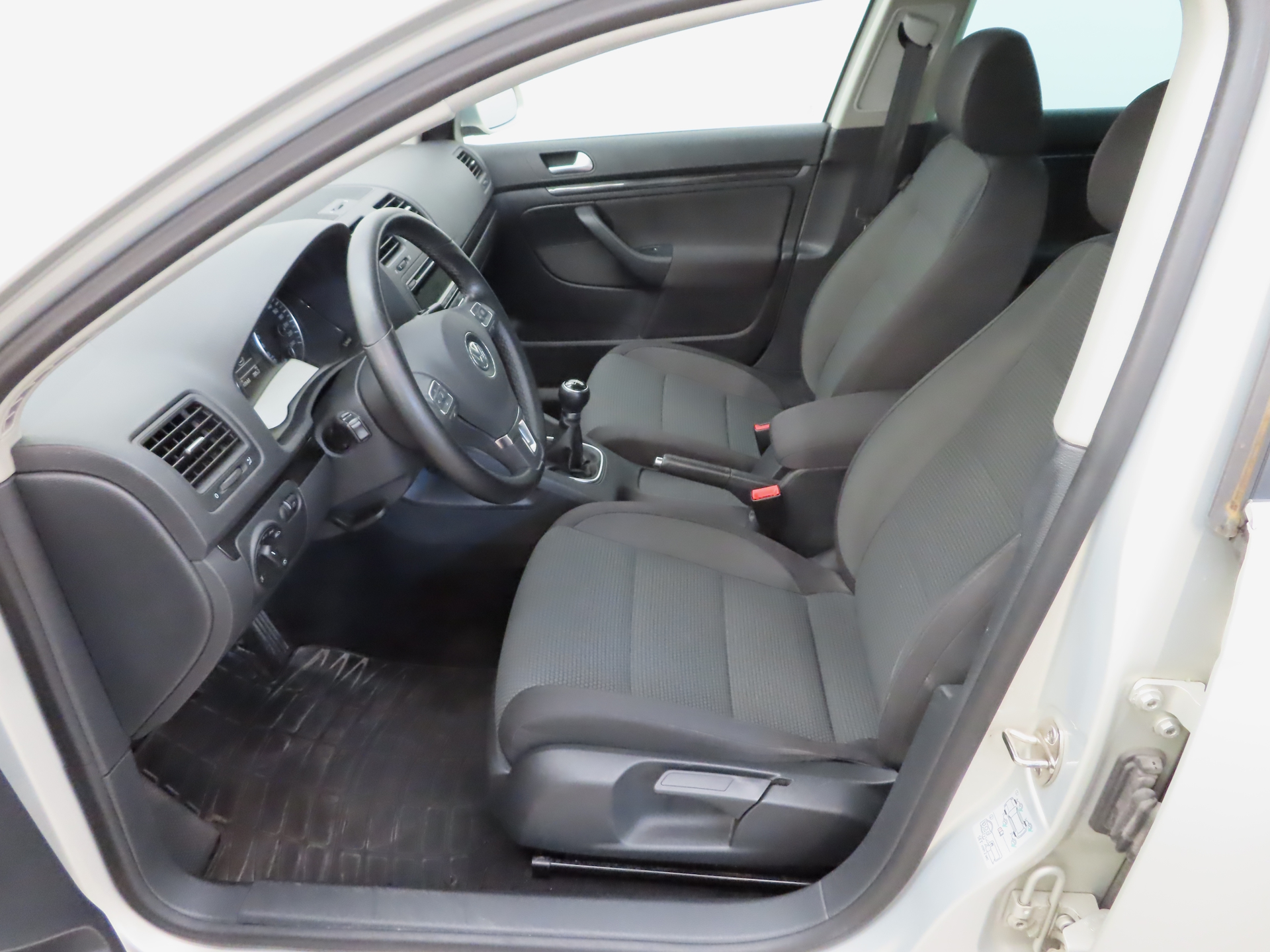 VOLKSWAGEN Jetta 2010