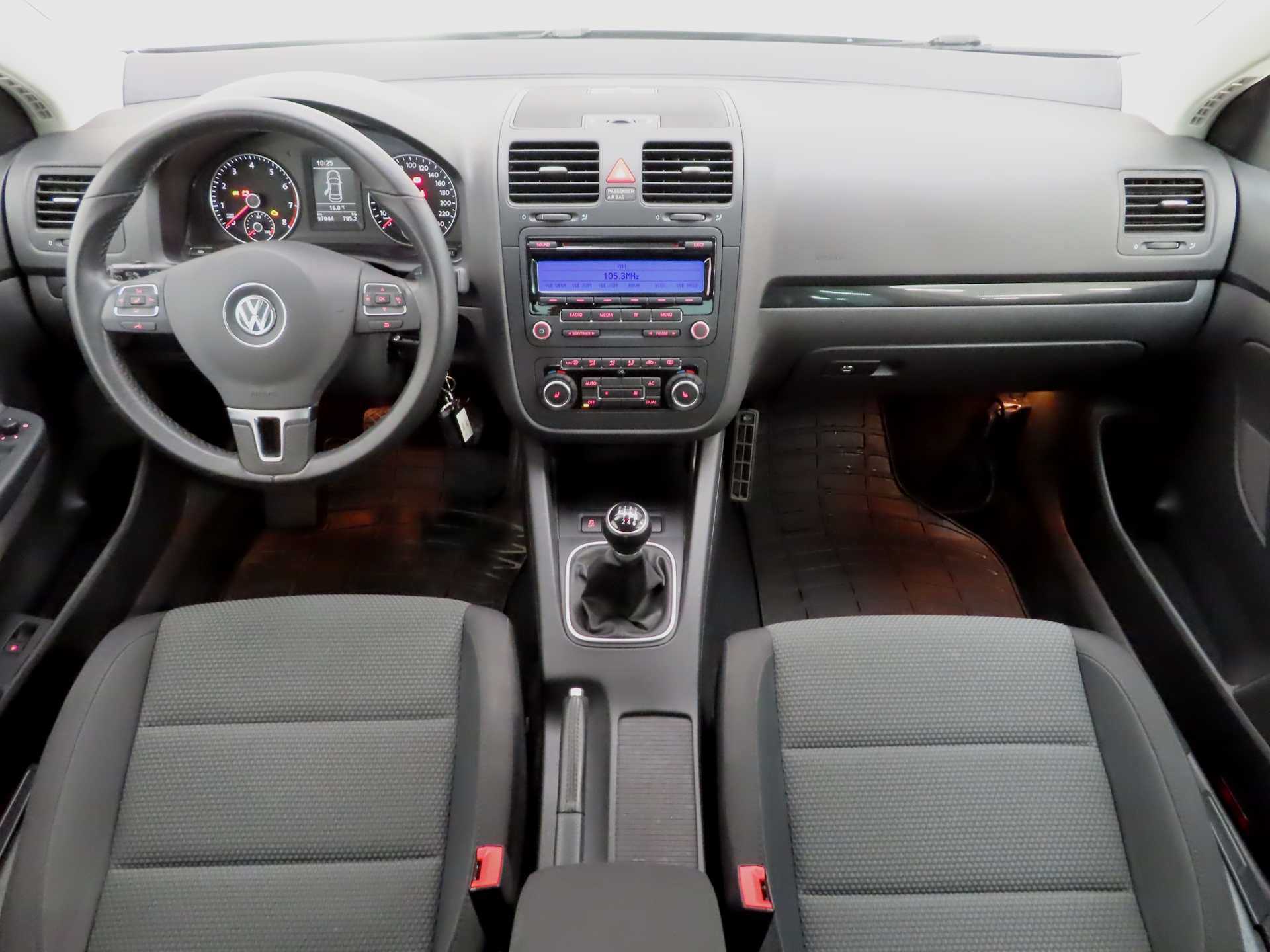VOLKSWAGEN Jetta 2010