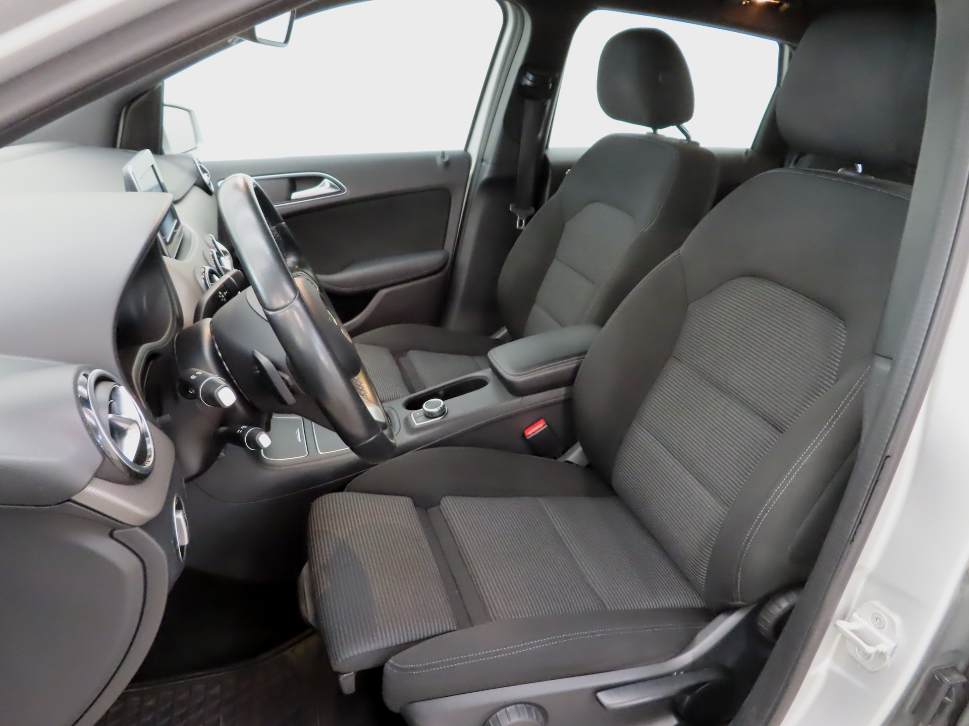 Mercedes-Benz B 2016