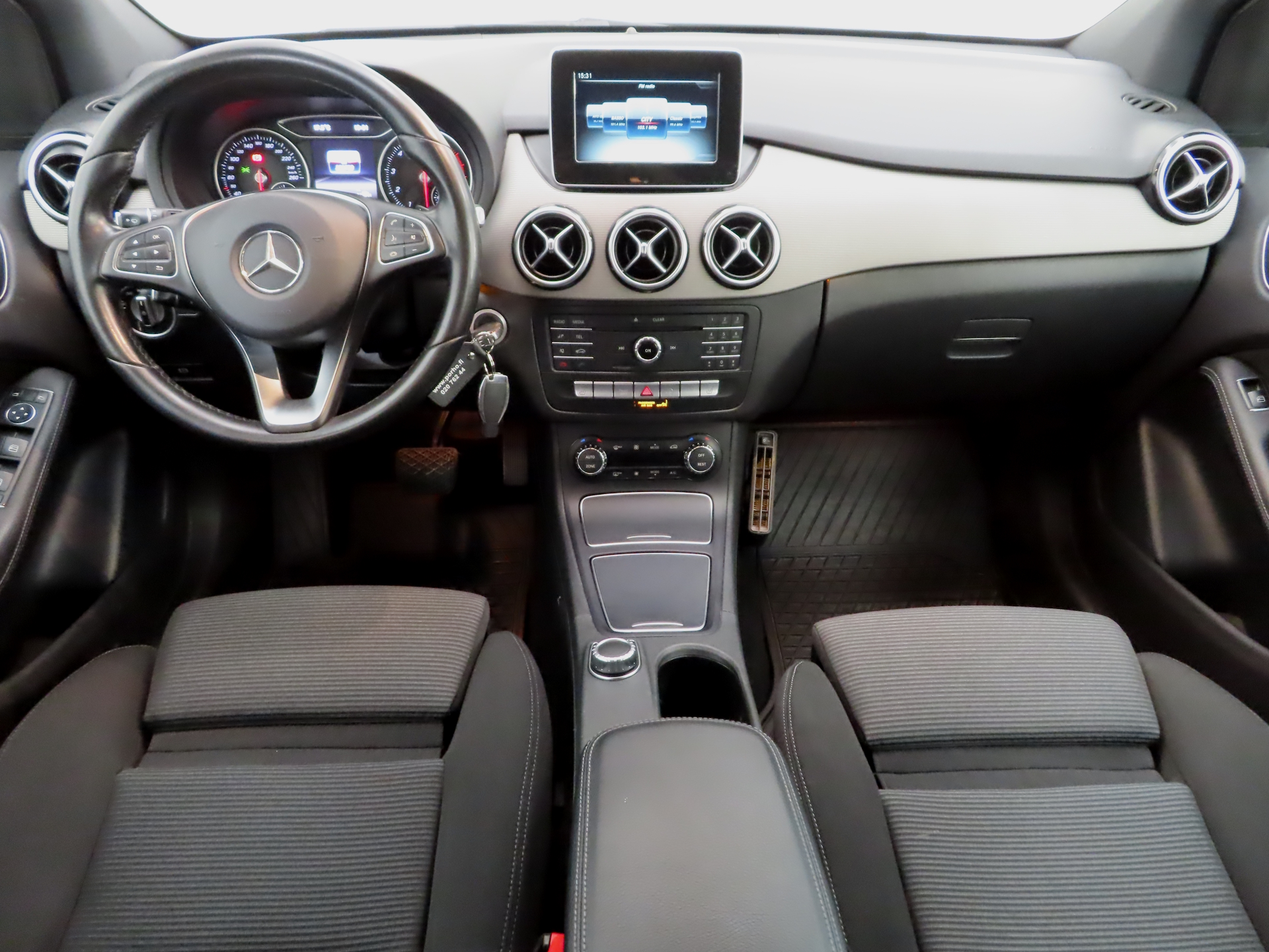 Mercedes-Benz B 2016