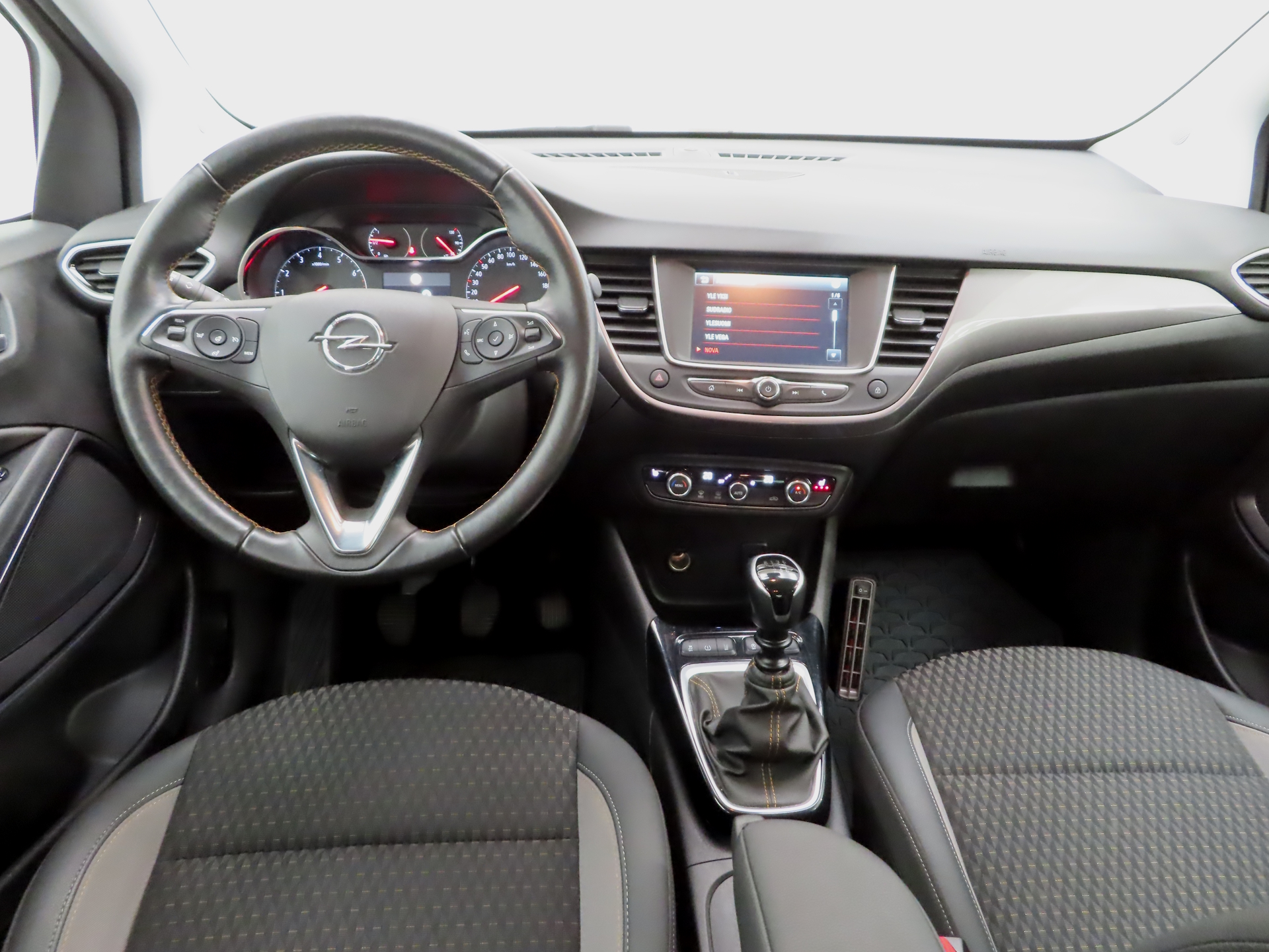 Opel Crossland X 2019