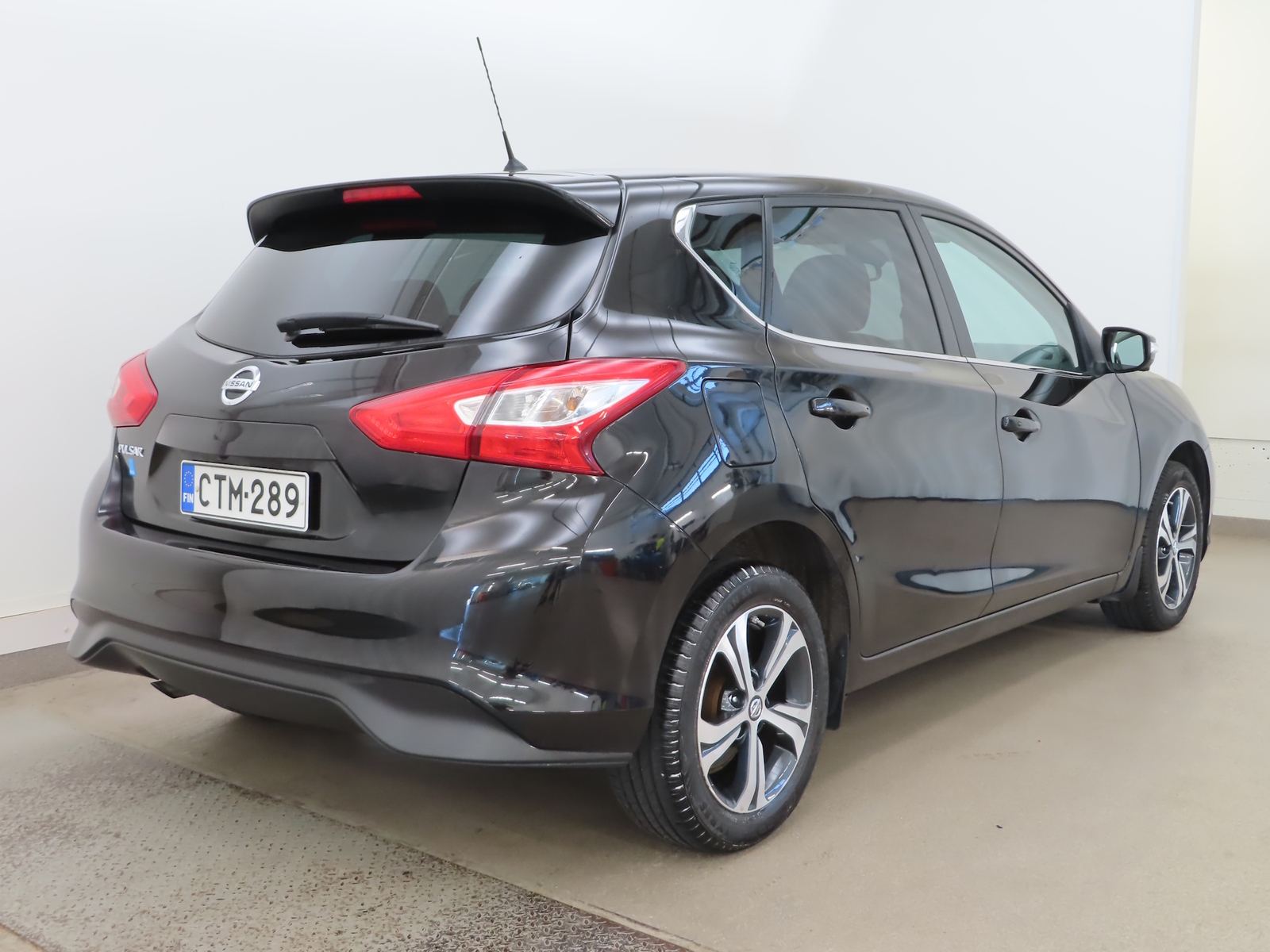 Nissan Pulsar 2015