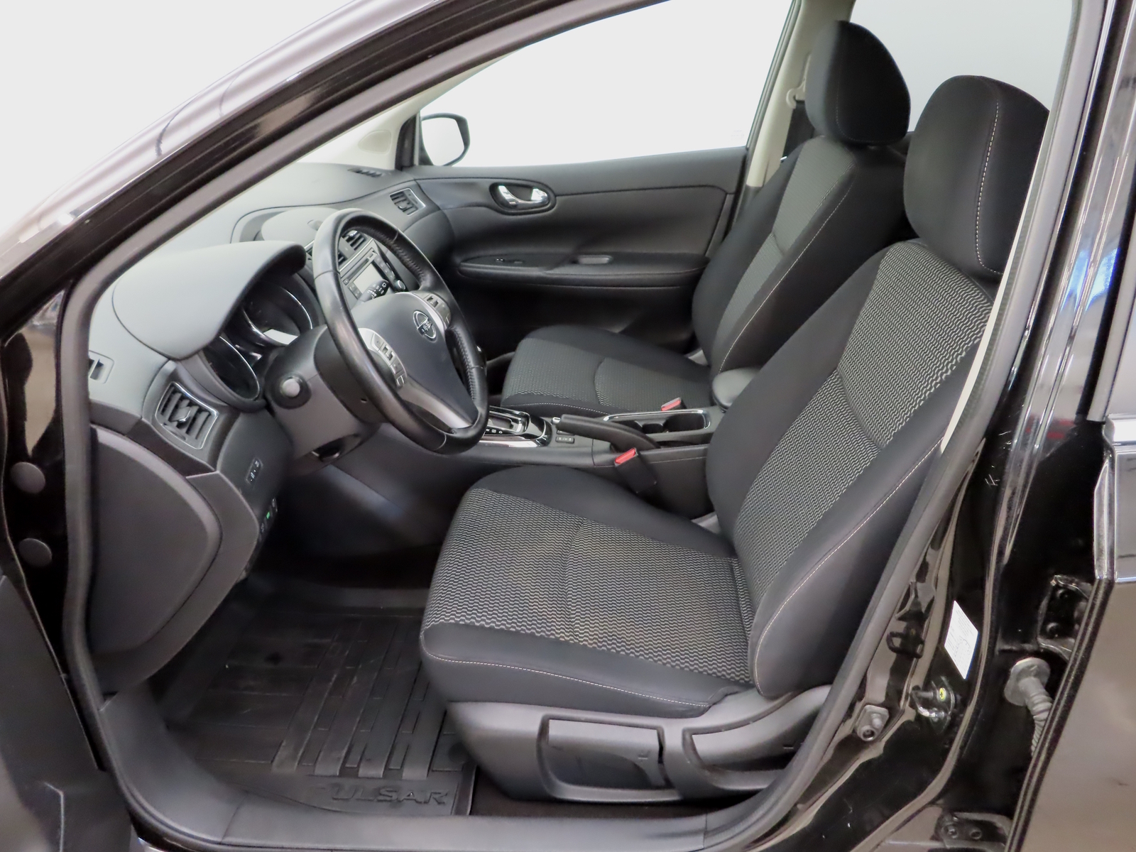 Nissan Pulsar 2015
