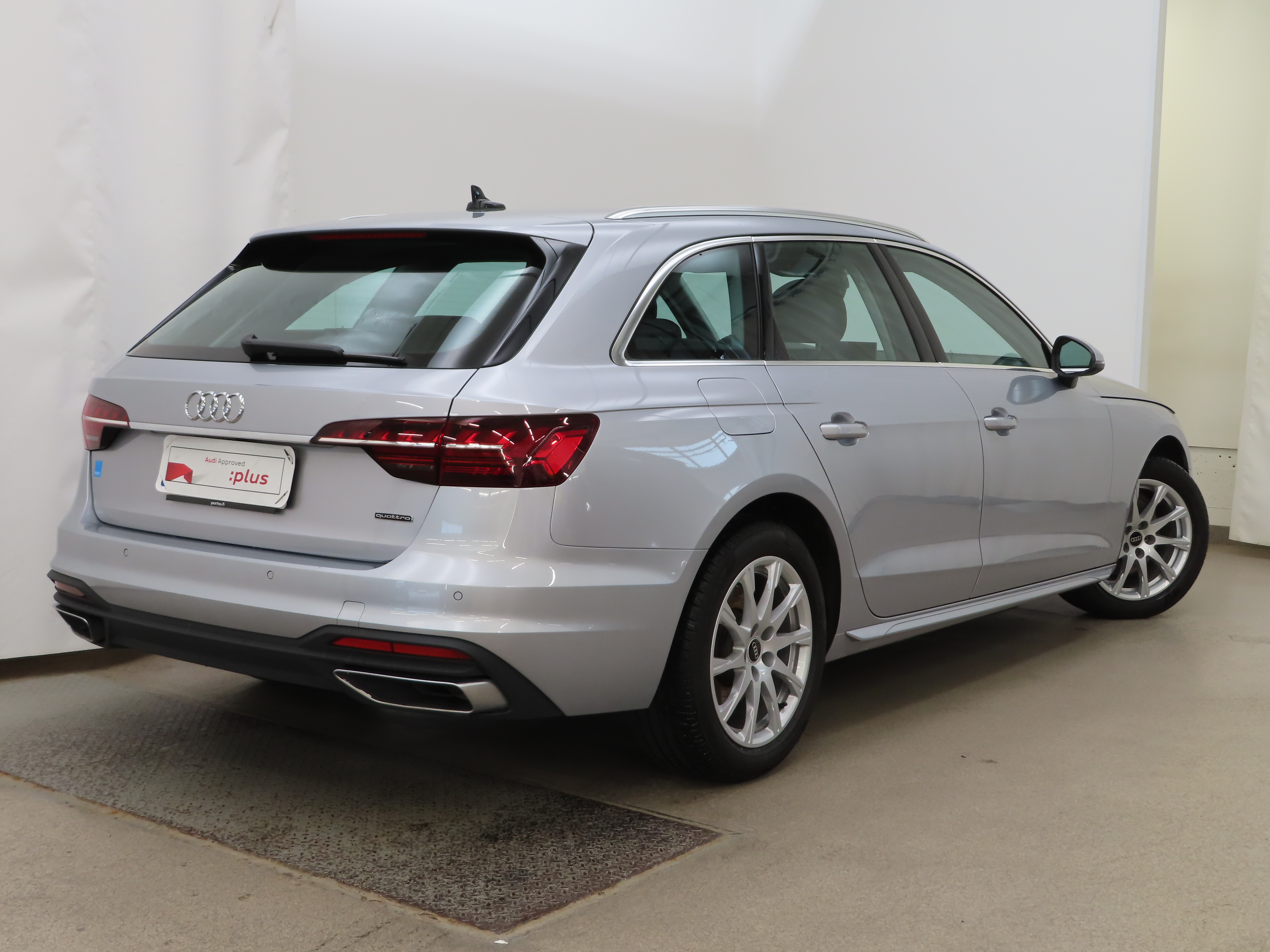 AUDI A4 2024