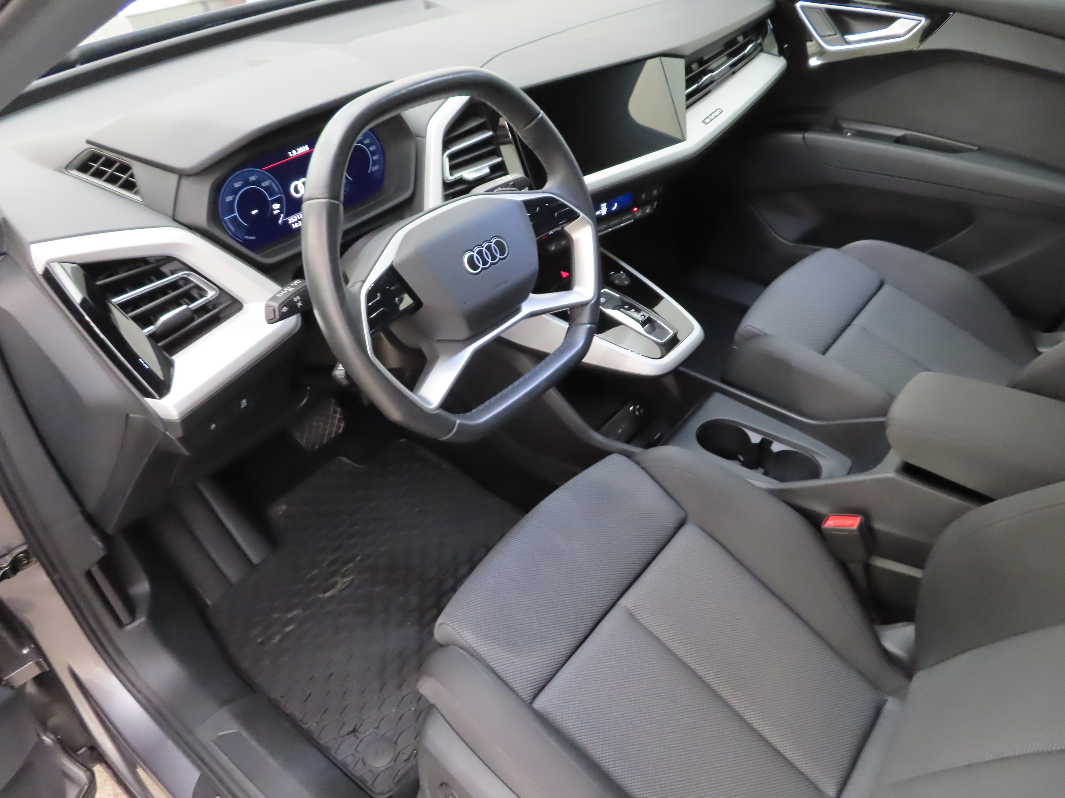 Audi Q4 e-tron 2023