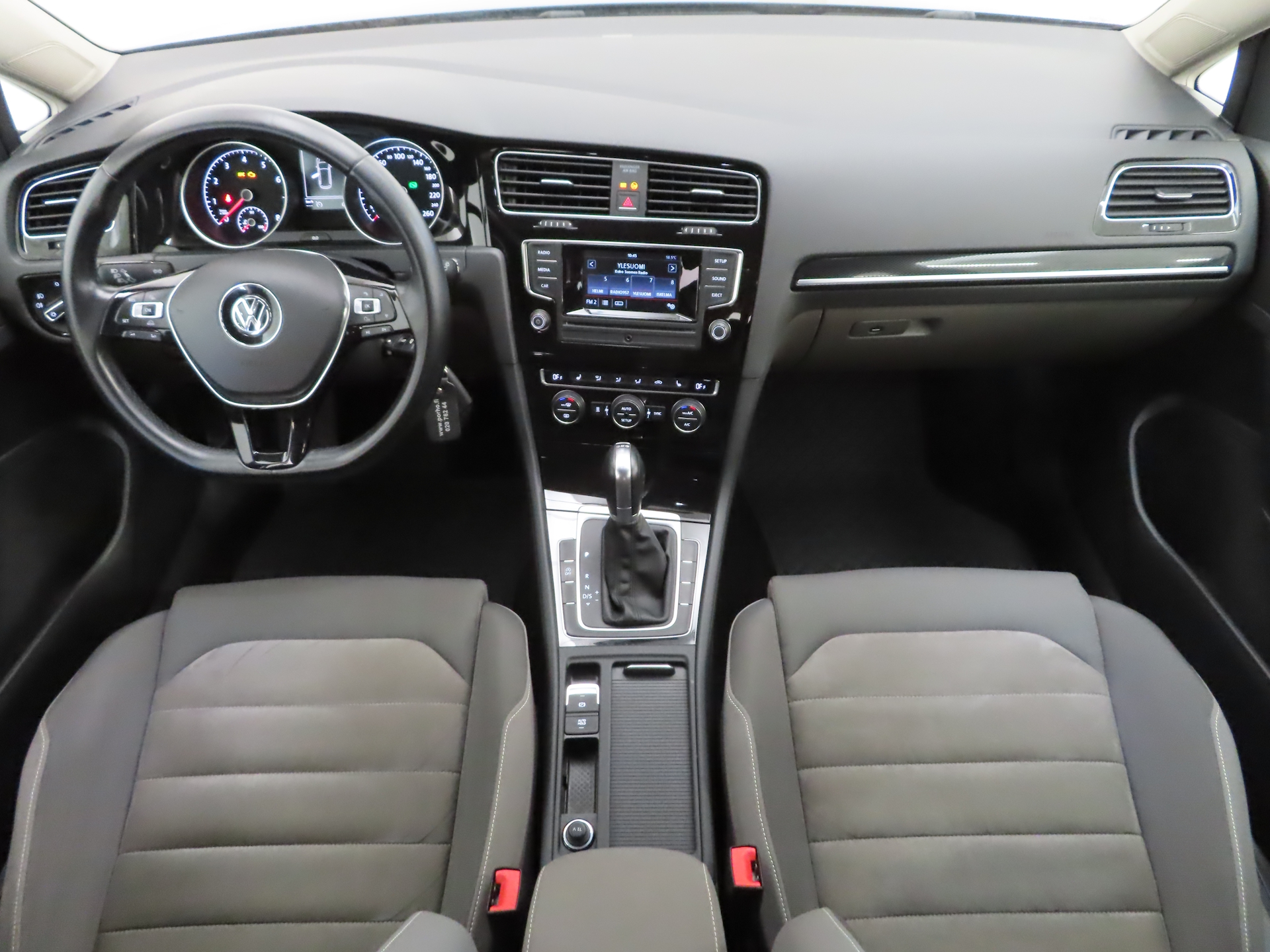 VOLKSWAGEN Golf 2013