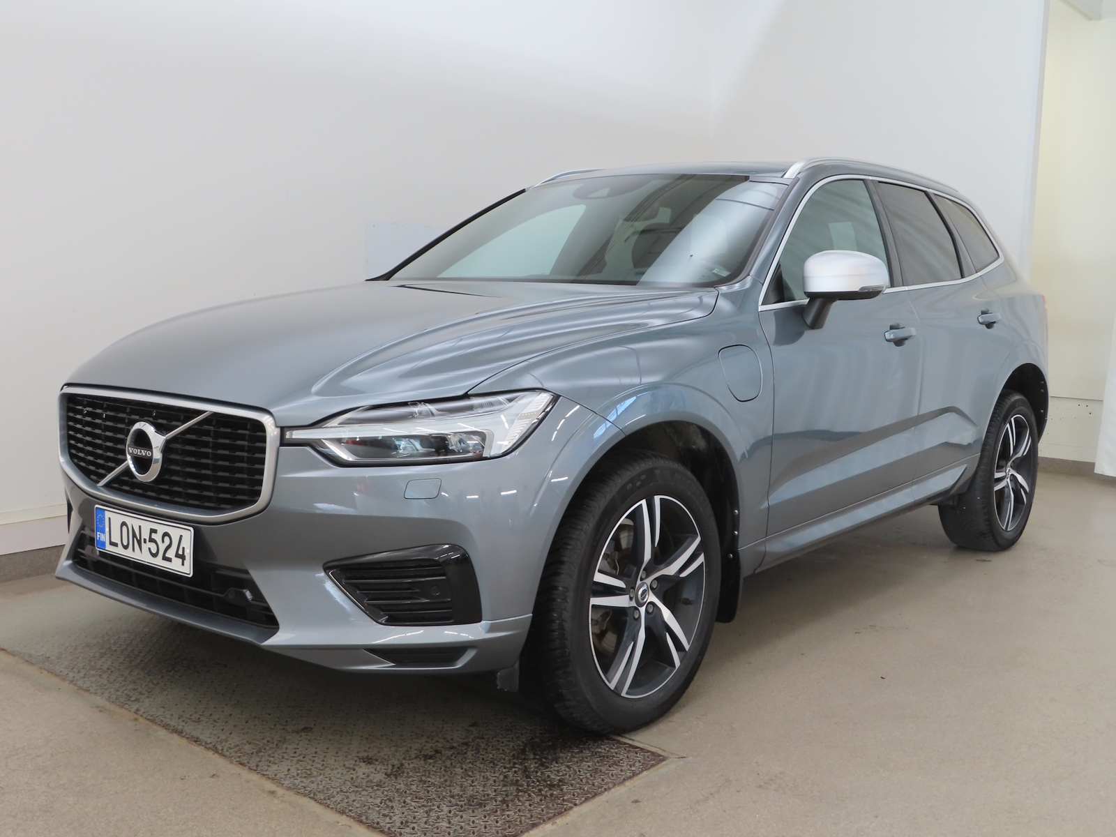 VOLVO XC60 2018