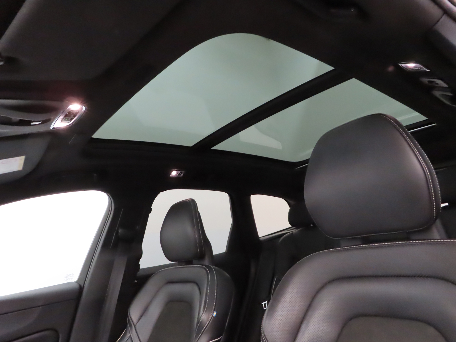 VOLVO XC60 2018
