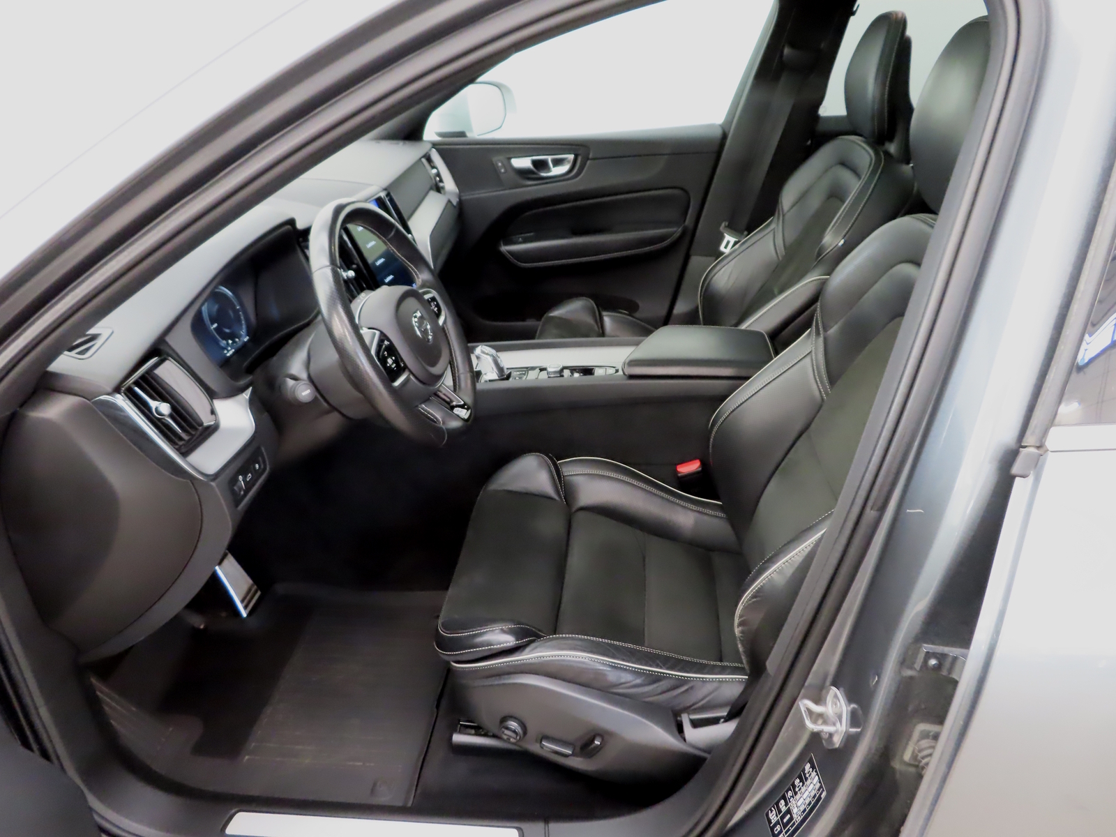 VOLVO XC60 2018