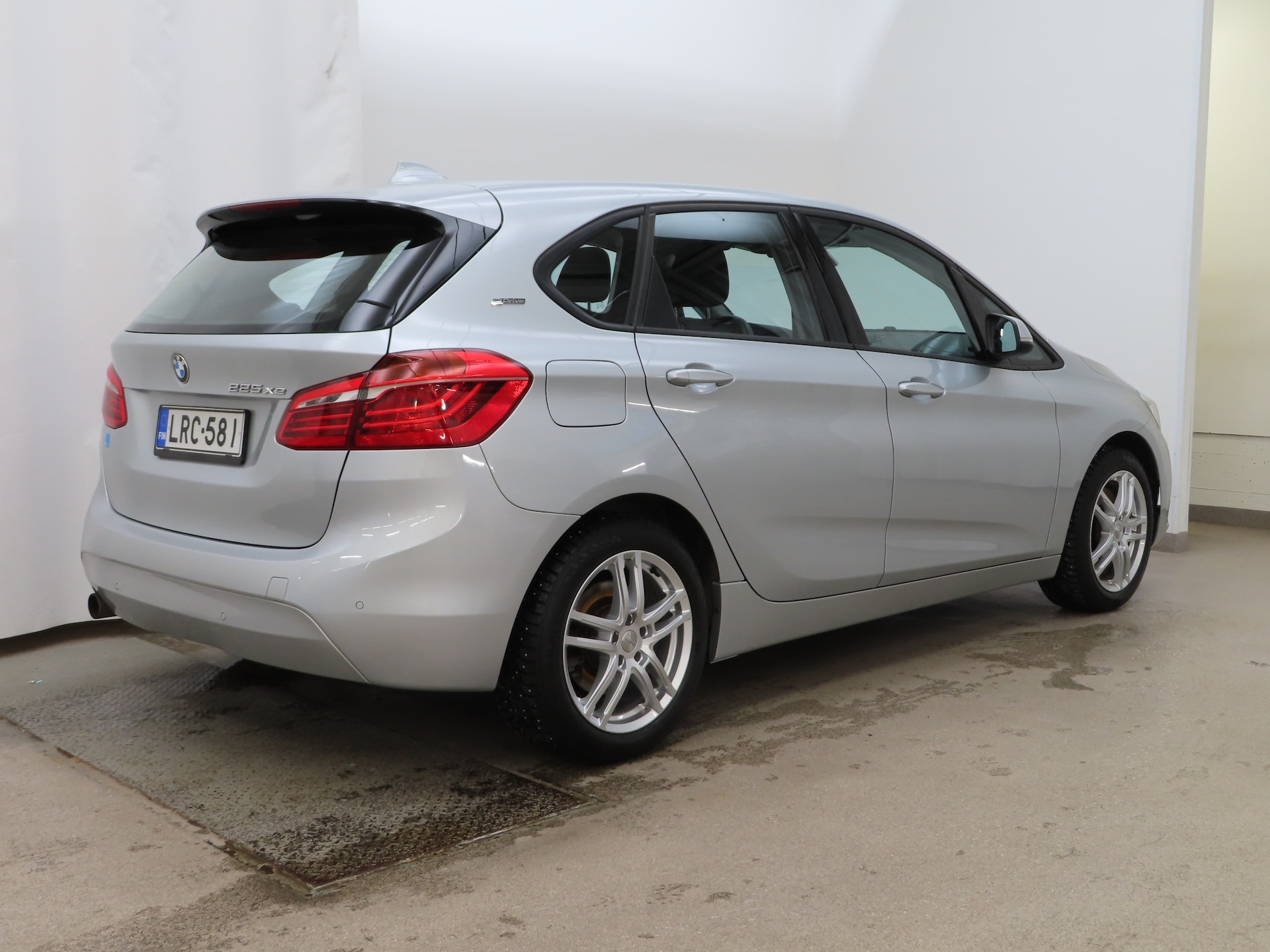 BMW 225 2016
