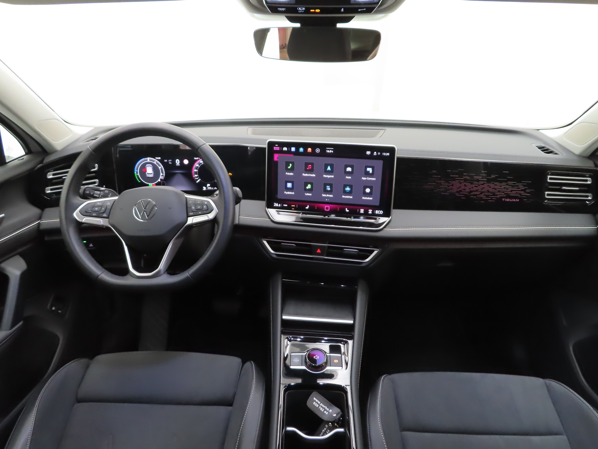 VOLKSWAGEN Tiguan 2024