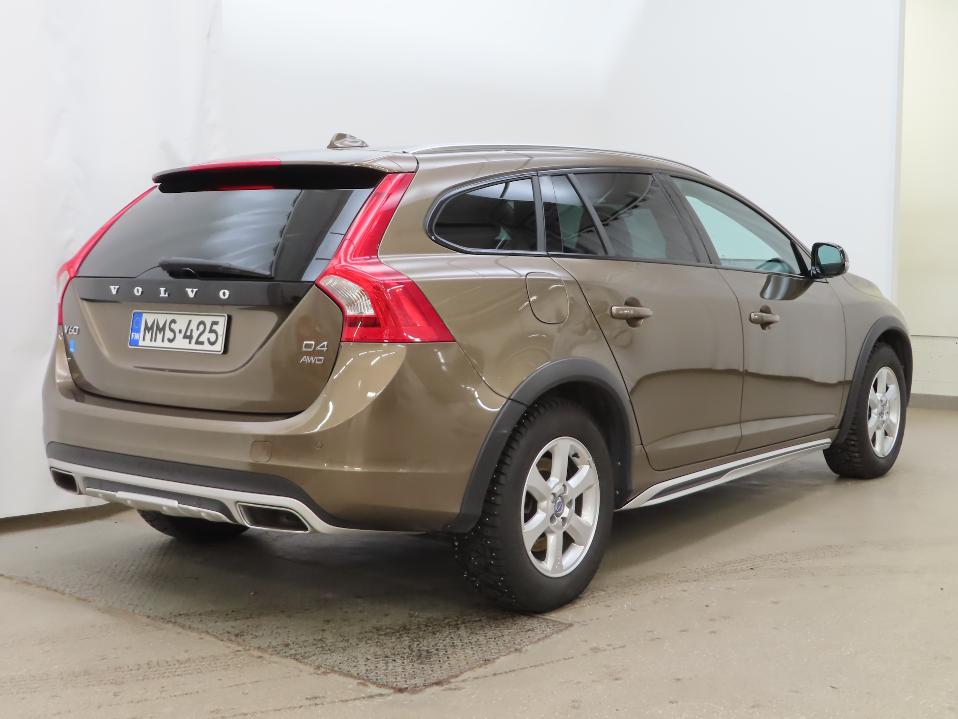 Volvo V60 Cross Country 2016