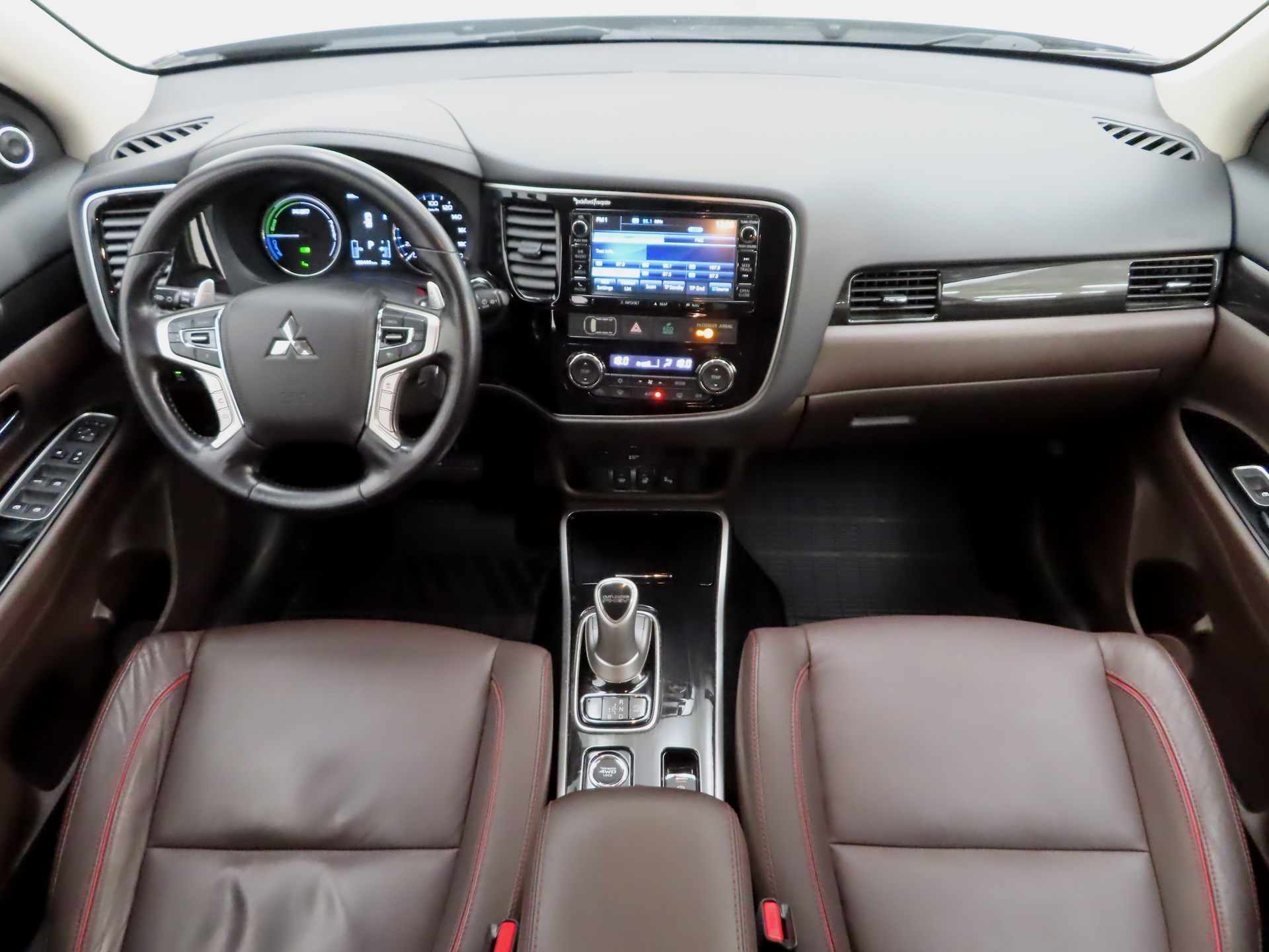MITSUBISHI Outlander PHEV 2018
