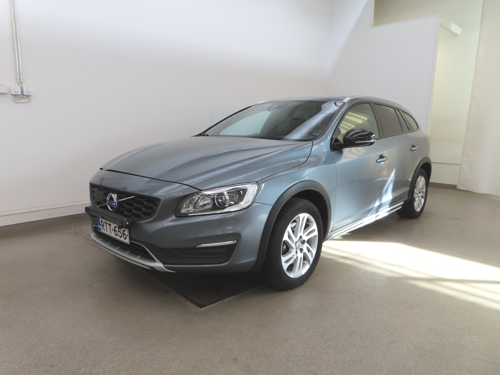 VOLVO V60 Cross Country 2019