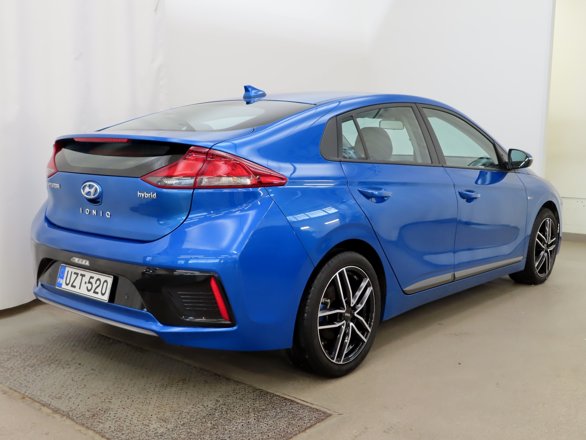 Hyundai IONIQ hybrid 2017