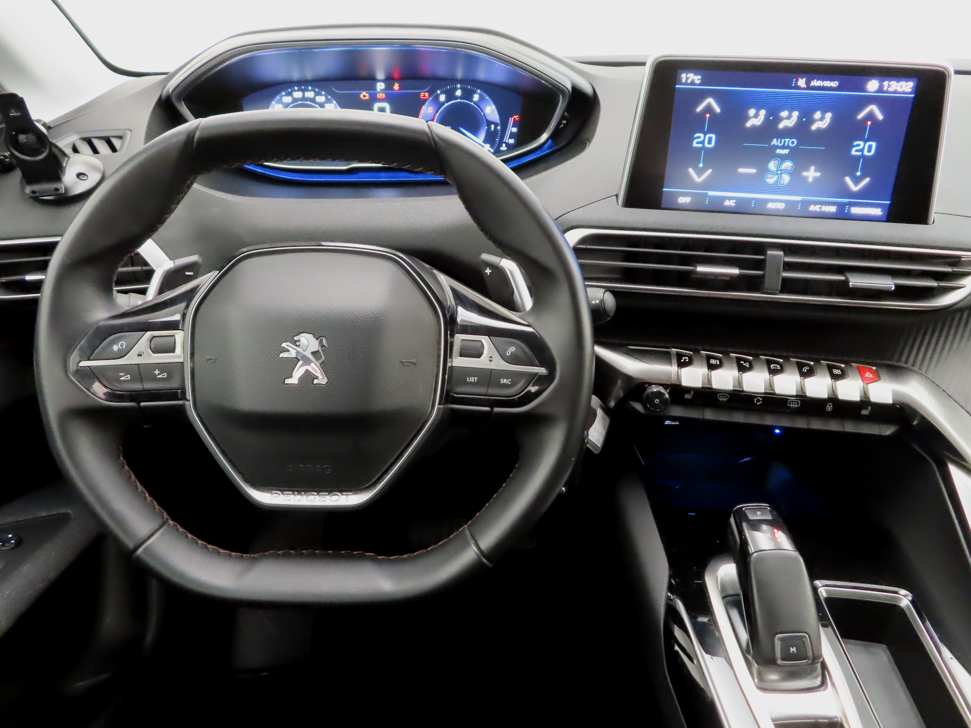 PEUGEOT 3008 2017