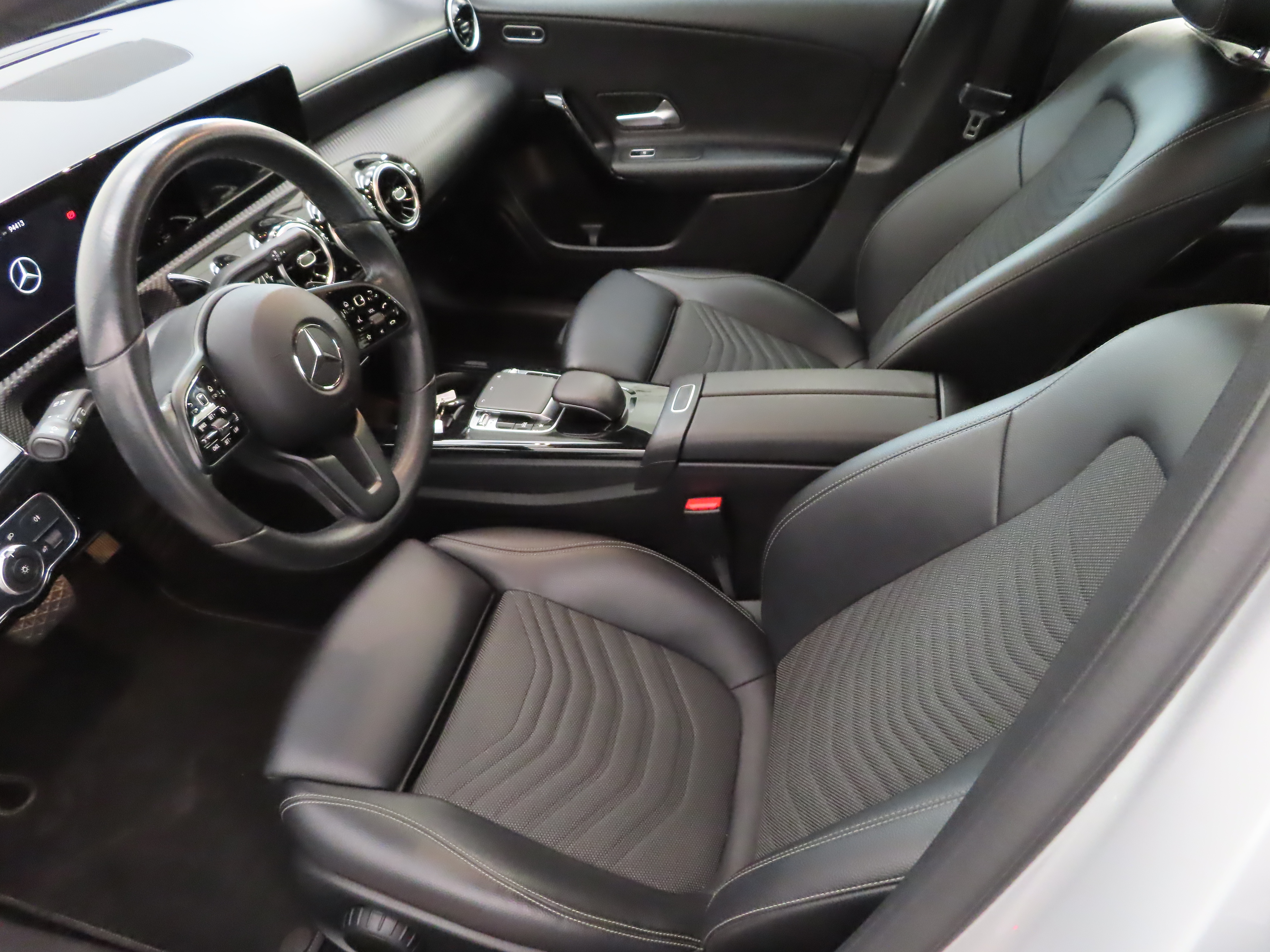 MERCEDES-BENZ A 2018