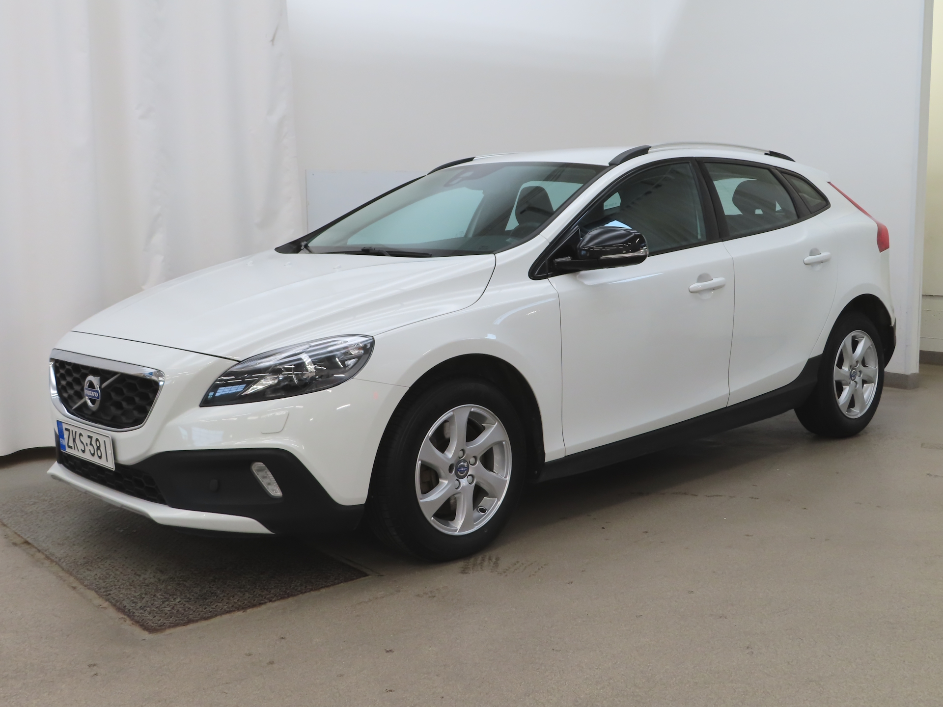 Volvo V40 Cross Country 2016