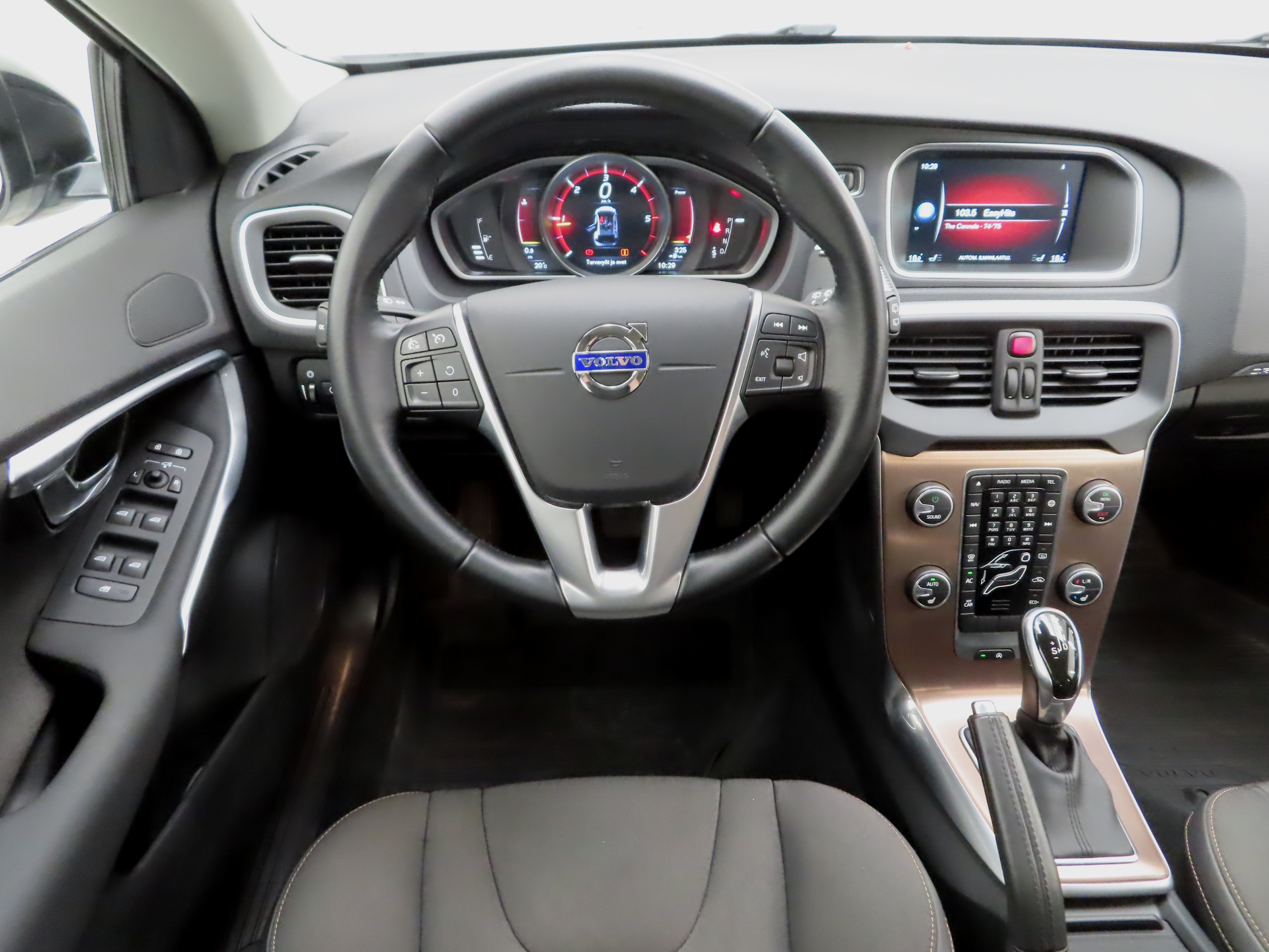 Volvo V40 Cross Country 2016