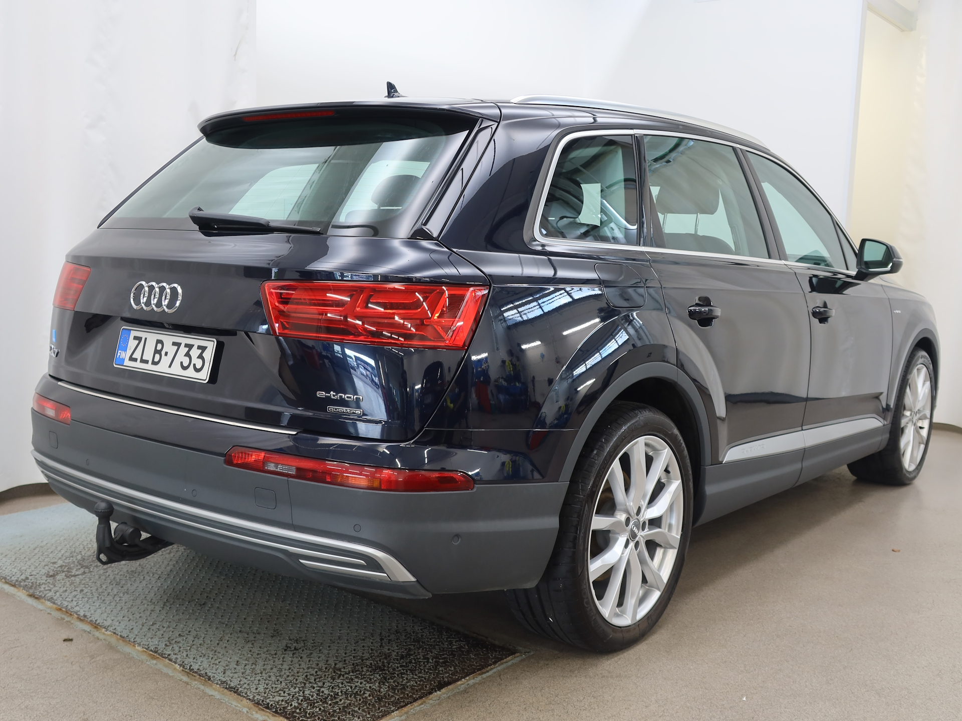 AUDI Q7 2016