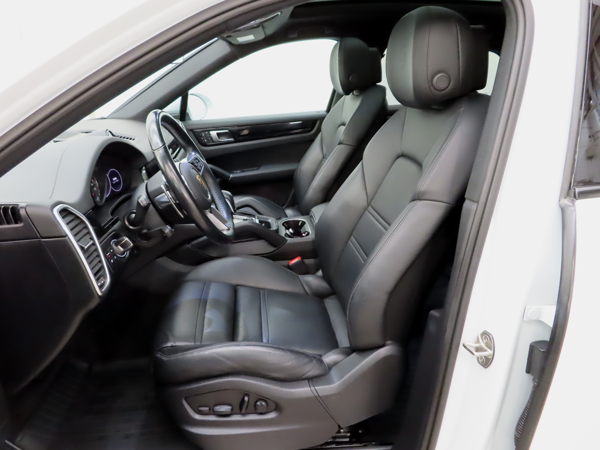 Porsche Cayenne 2022