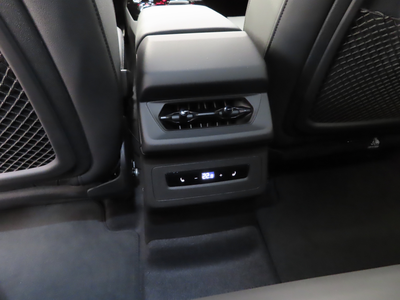 Audi Q6 e-tron 2026