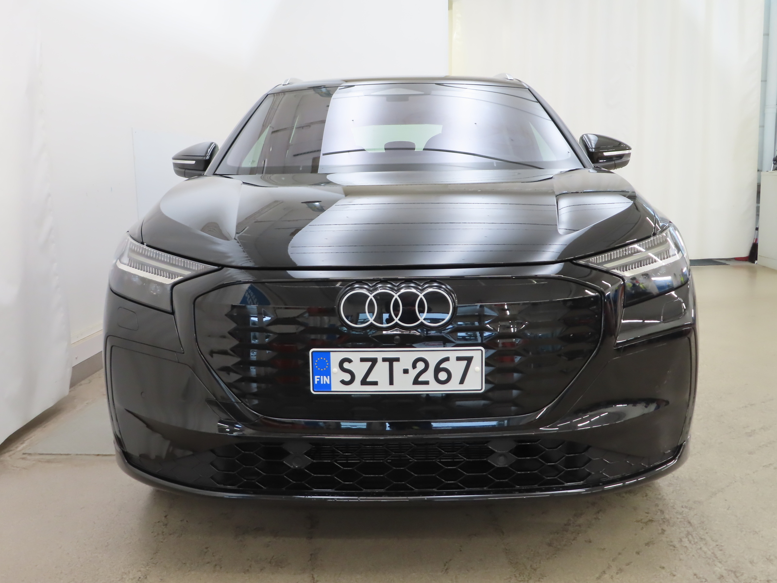 Audi Q4 e-tron 2