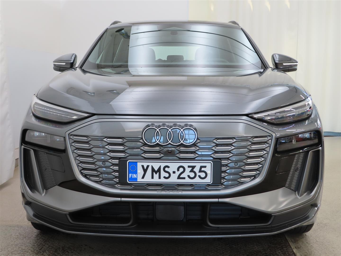 Audi Q6 e-tron 2026