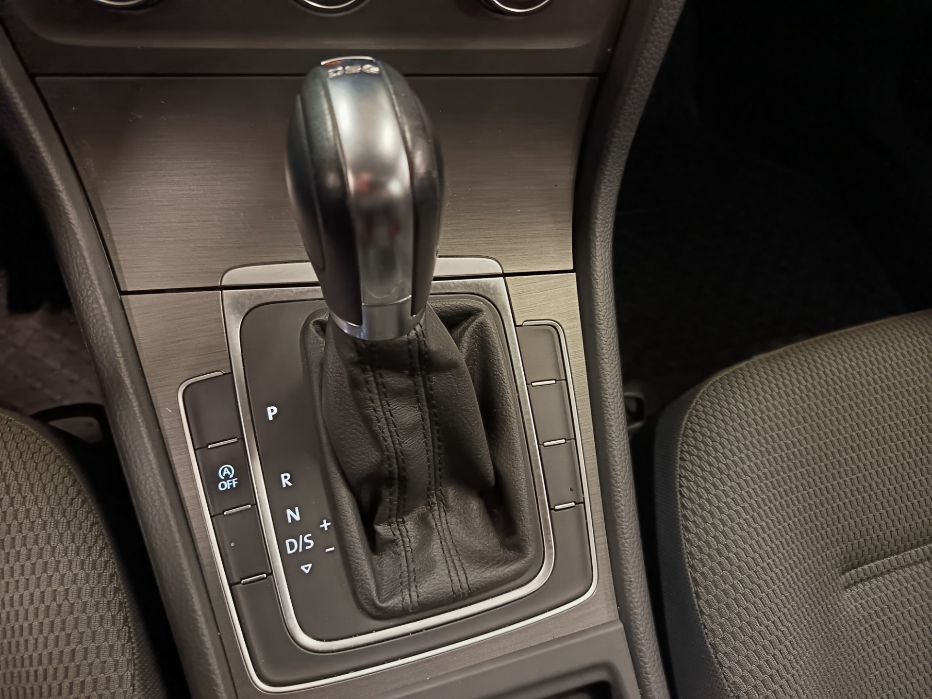 VOLKSWAGEN Golf 2013